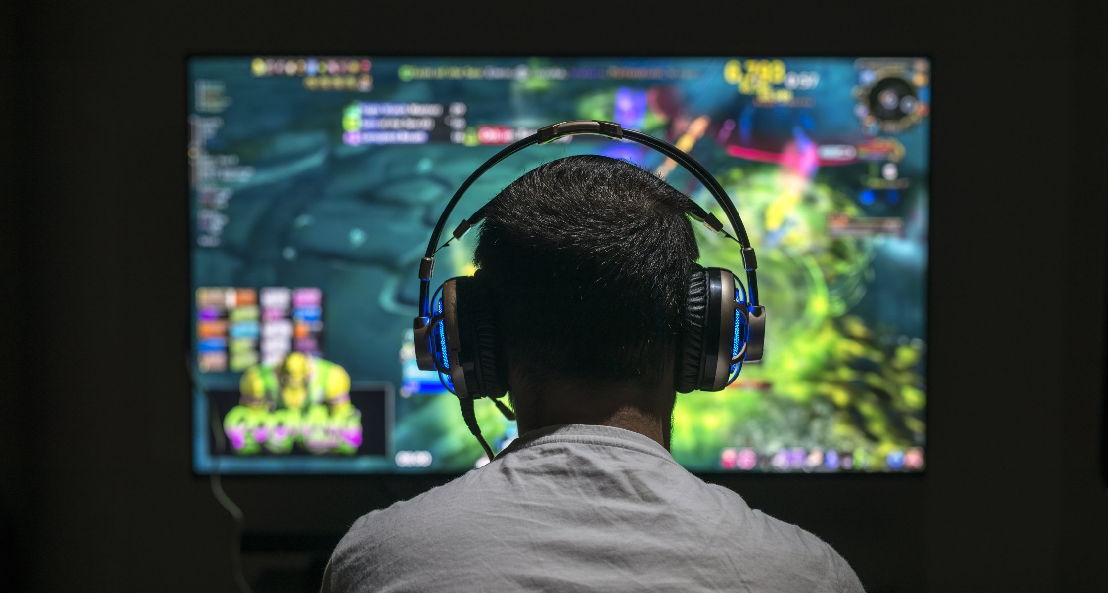 Gamer, Gaming addiction, Youth gamers, Risk of addiction, 2240x1200 HD Desktop