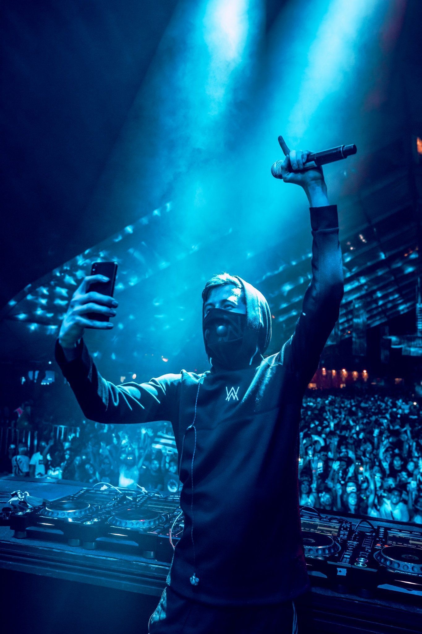 Alan Walker, Concert Wallpaper, 1370x2050 HD Phone