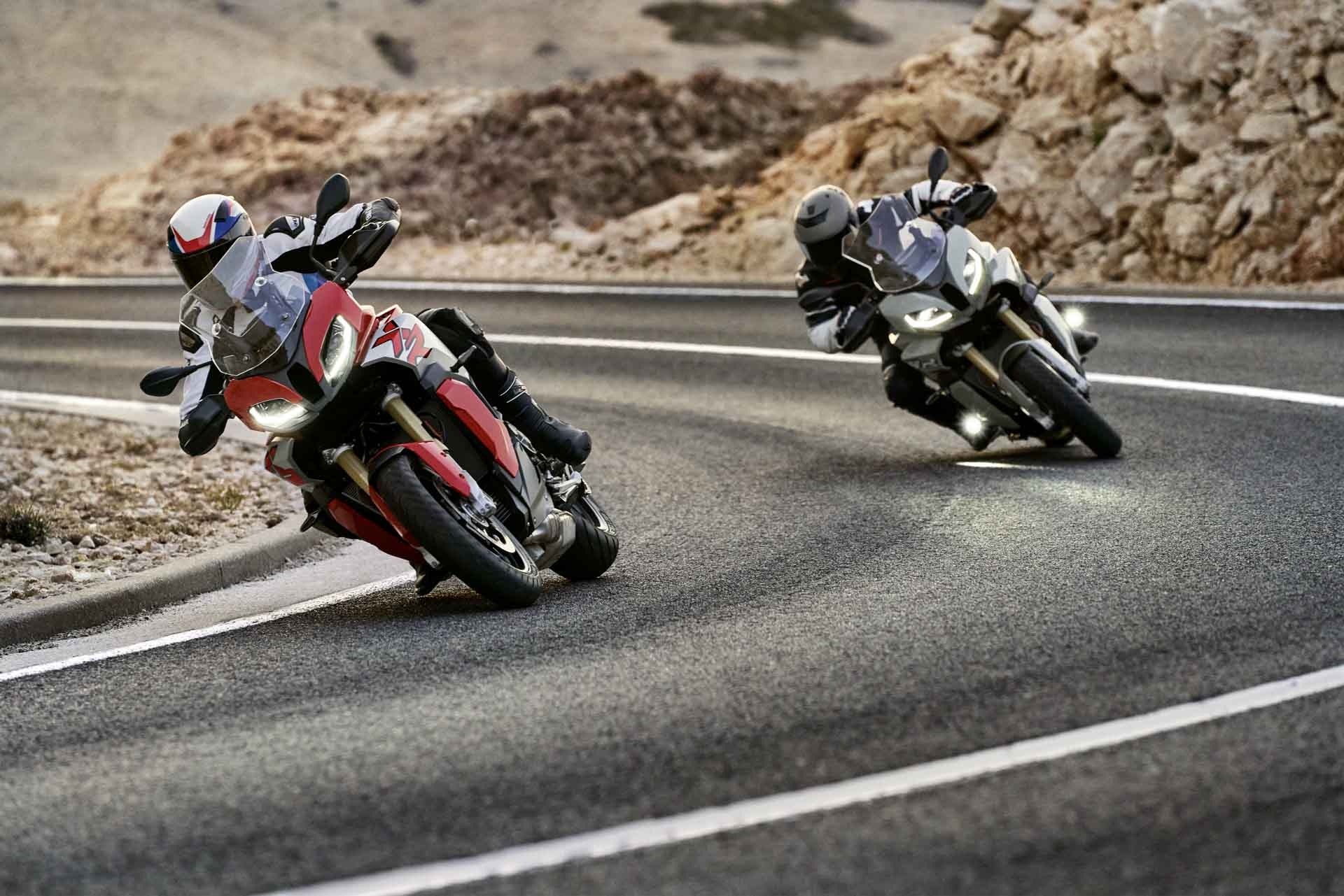 BMW S 1000 XR, Motorrad magnificence, Next-level style, Unforgettable ride, 1920x1290 HD Desktop