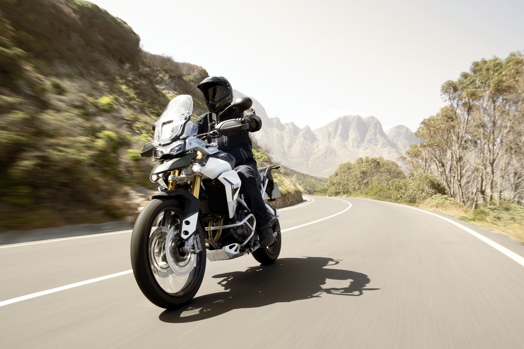 Triumph Tiger 900, Fun and versatile bike, Latest release, Nuove Triumph Tiger 900, 2000x1340 HD Desktop