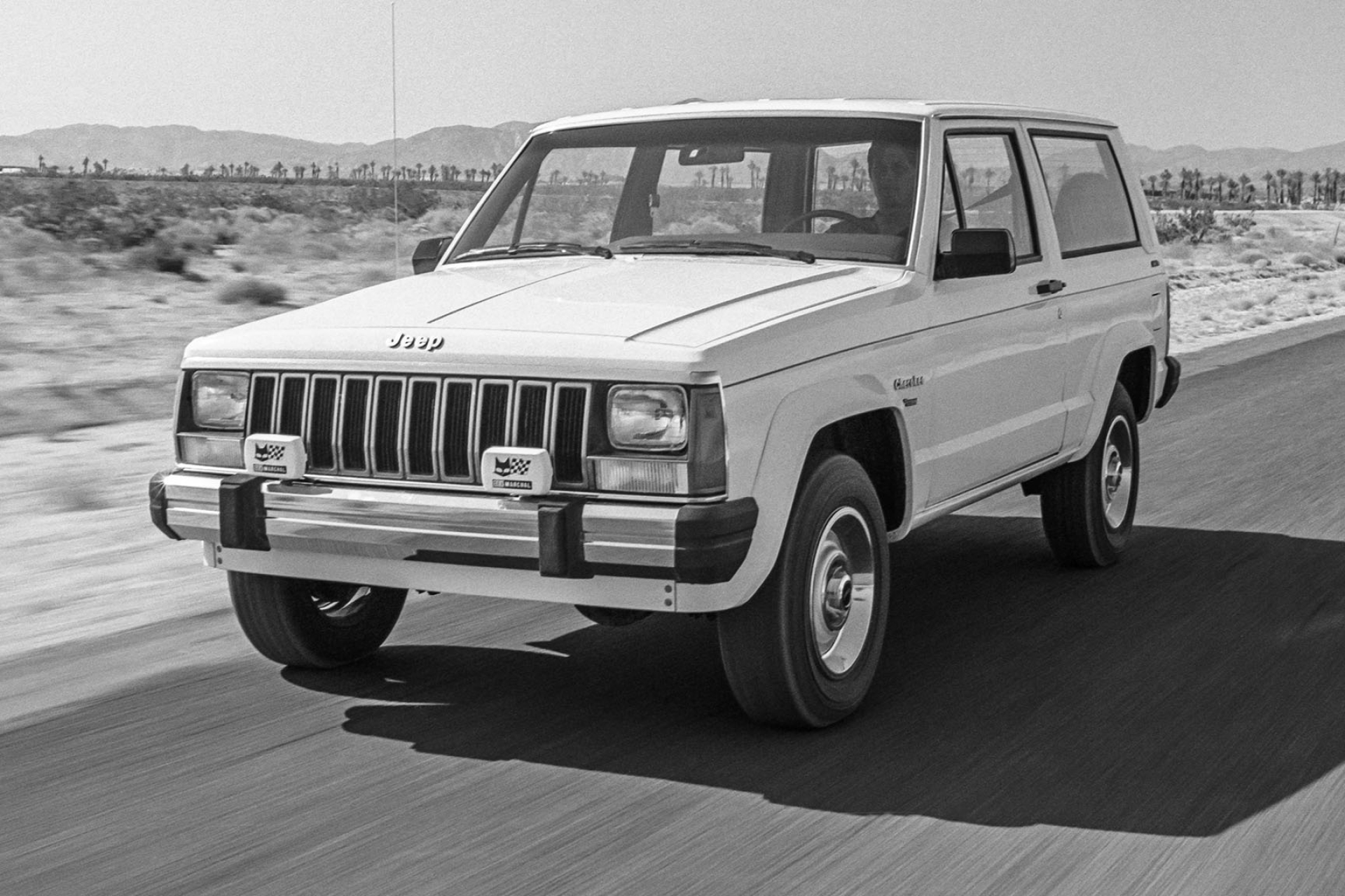 Jeep Cherokee, Groundbreaking 4x4, Affordable, Modern classic, 1920x1280 HD Desktop