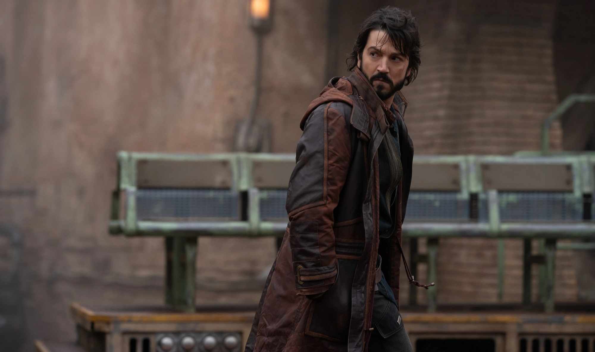 Cassian Andor, new images, Diego Luna, Genevieve O'Reilly, 2000x1190 HD Desktop