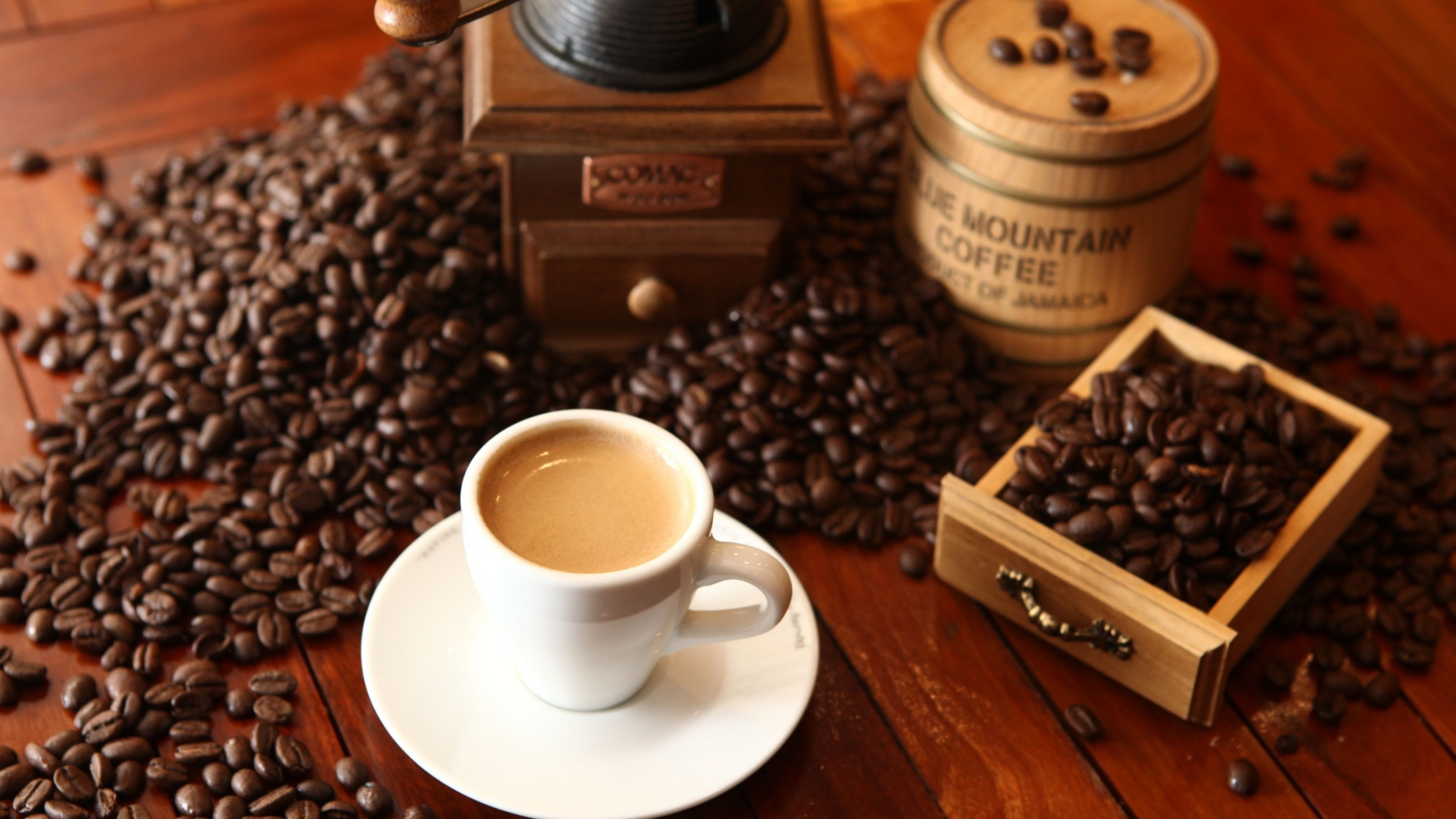 High-definition brew, Stunning visuals, Exquisite details, Artistic satisfaction, 3840x2160 4K Desktop