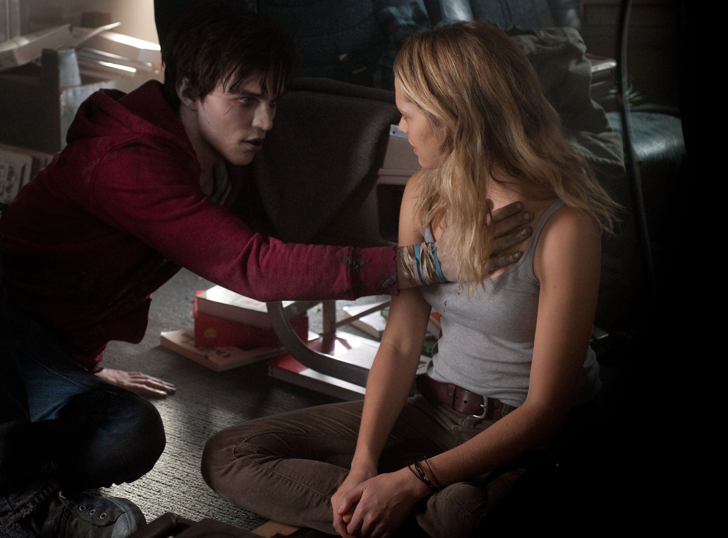 Director Jonathan Levine's insights, Zombie movie genre, Horror and romance fusion, Behind the scenes, 2500x1850 HD Desktop
