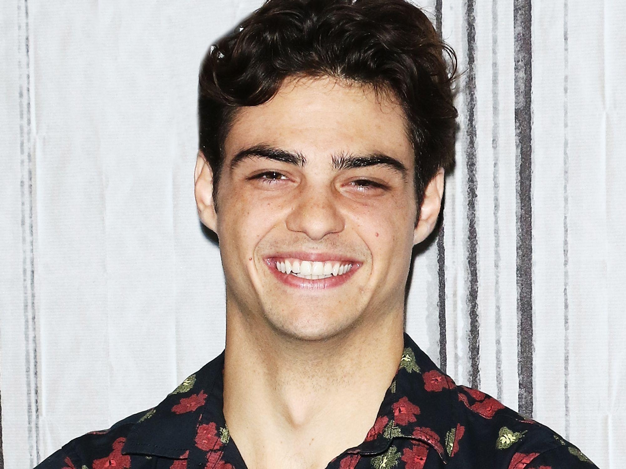 Noah Centineo, Movies star, Celebrity heartthrob, Romantic comedies, 2000x1500 HD Desktop