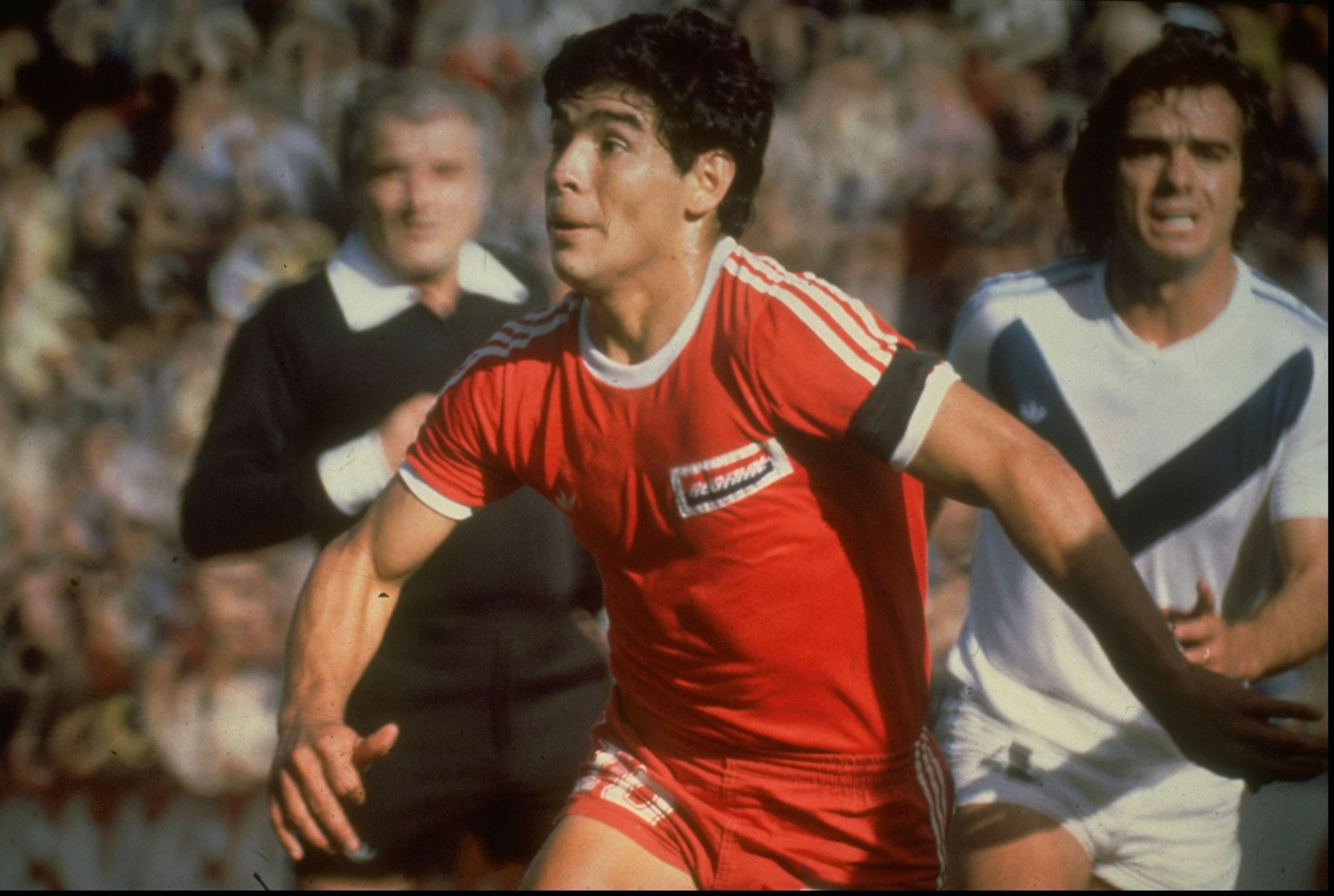 Argentinos Juniors, Diego Maradona Wallpaper, 2560x1720 HD Desktop