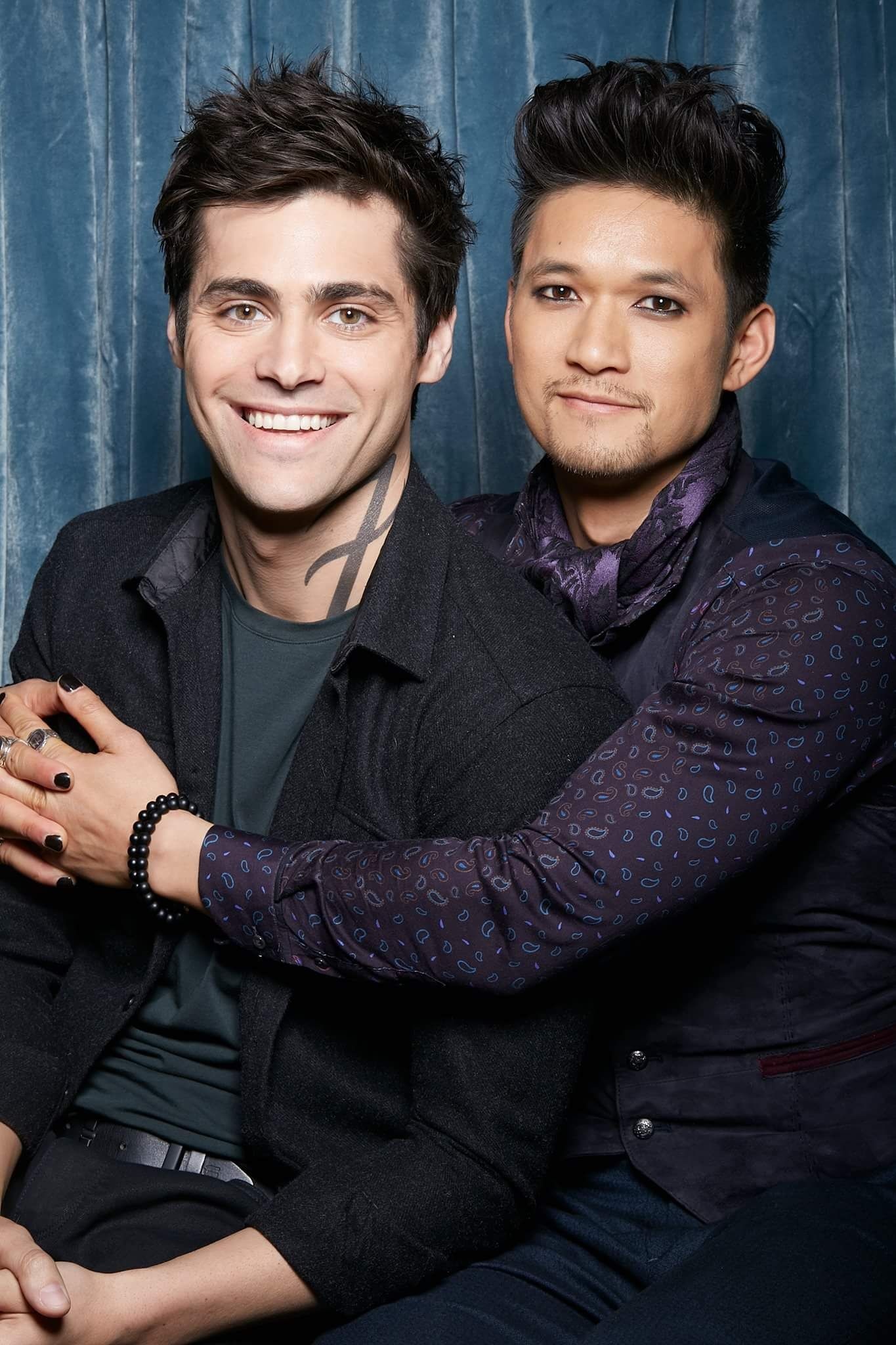 Shadowhunters 2017, magnus & alec, photoshoot, matthew daddario, 1370x2050 HD Phone