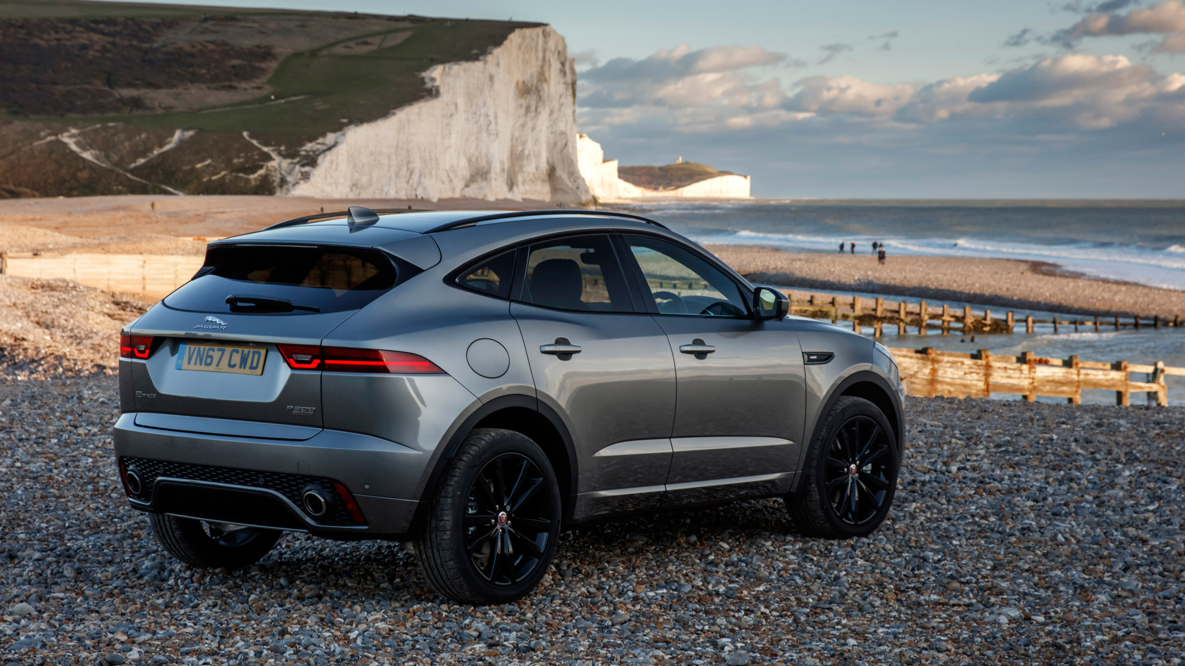P300, Jaguar E-PACE Wallpaper, 3840x2160 4K Desktop