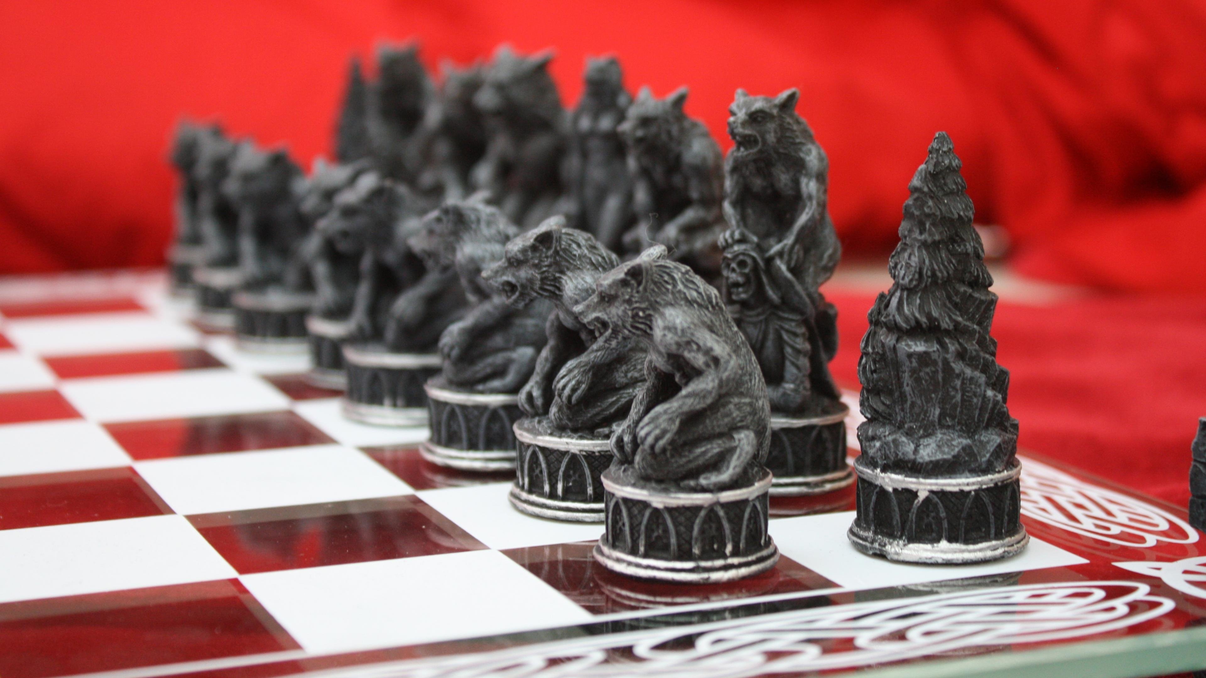 Vampire and Werewolf set, Chess Wallpaper, 3840x2160 4K Desktop