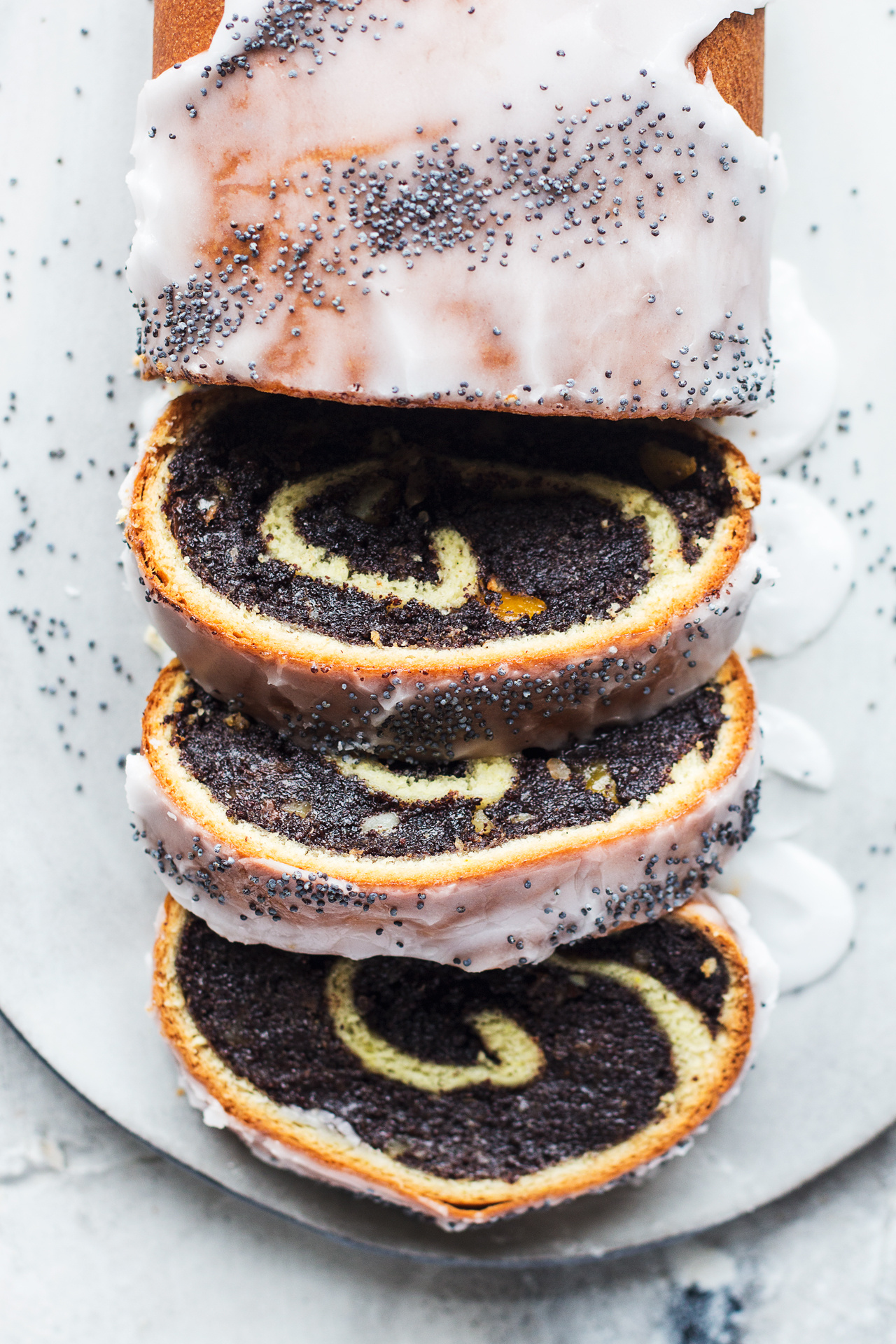 Poppy Seeds, Vegan pastry delight, Plant-based recipe, Irresistible indulgence, 1280x1920 HD Phone