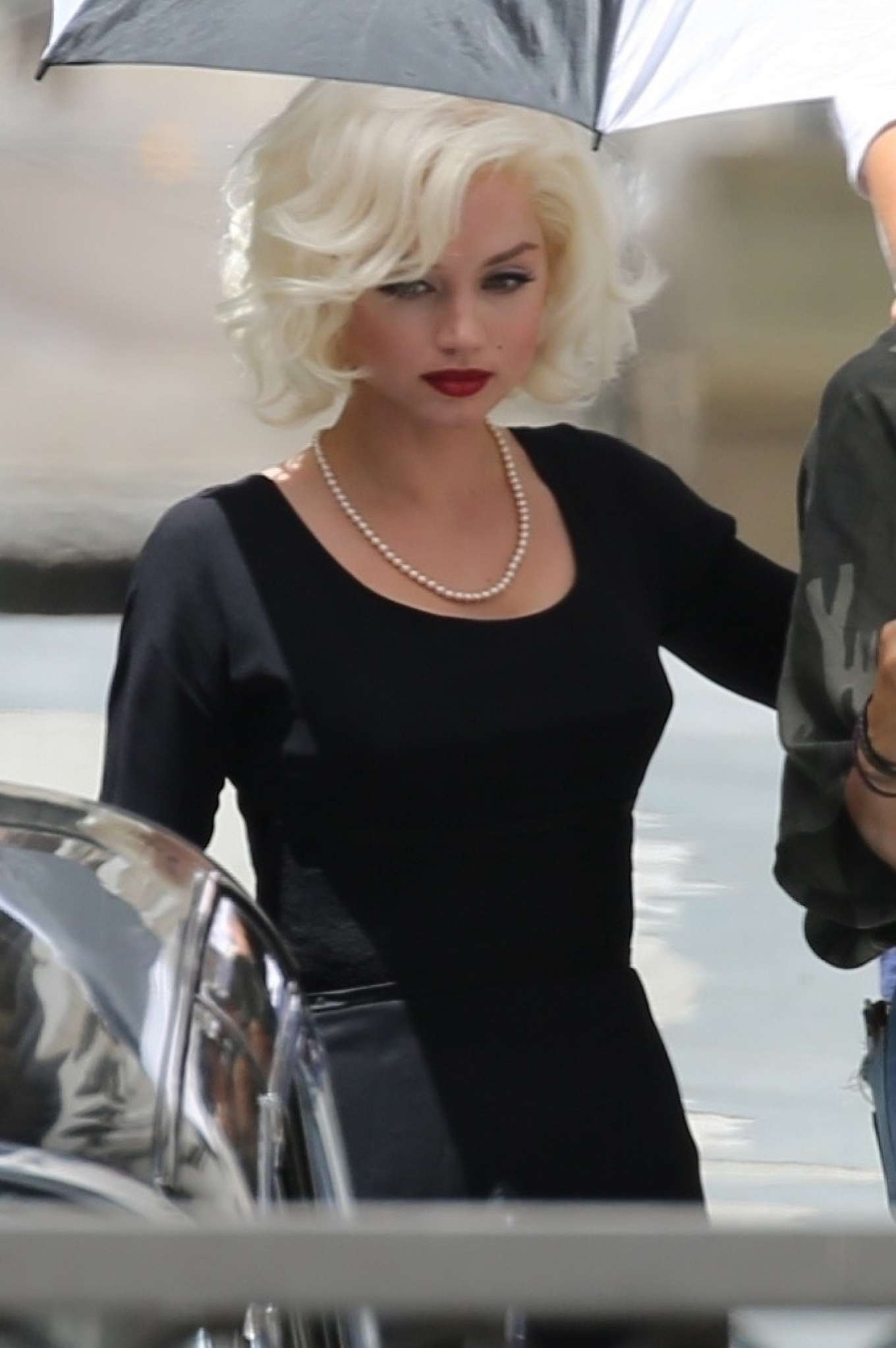 Marilyn Monroe, Ana de Armas, Marilyn Monroe biopic, Superherohype, 1360x2050 HD Phone