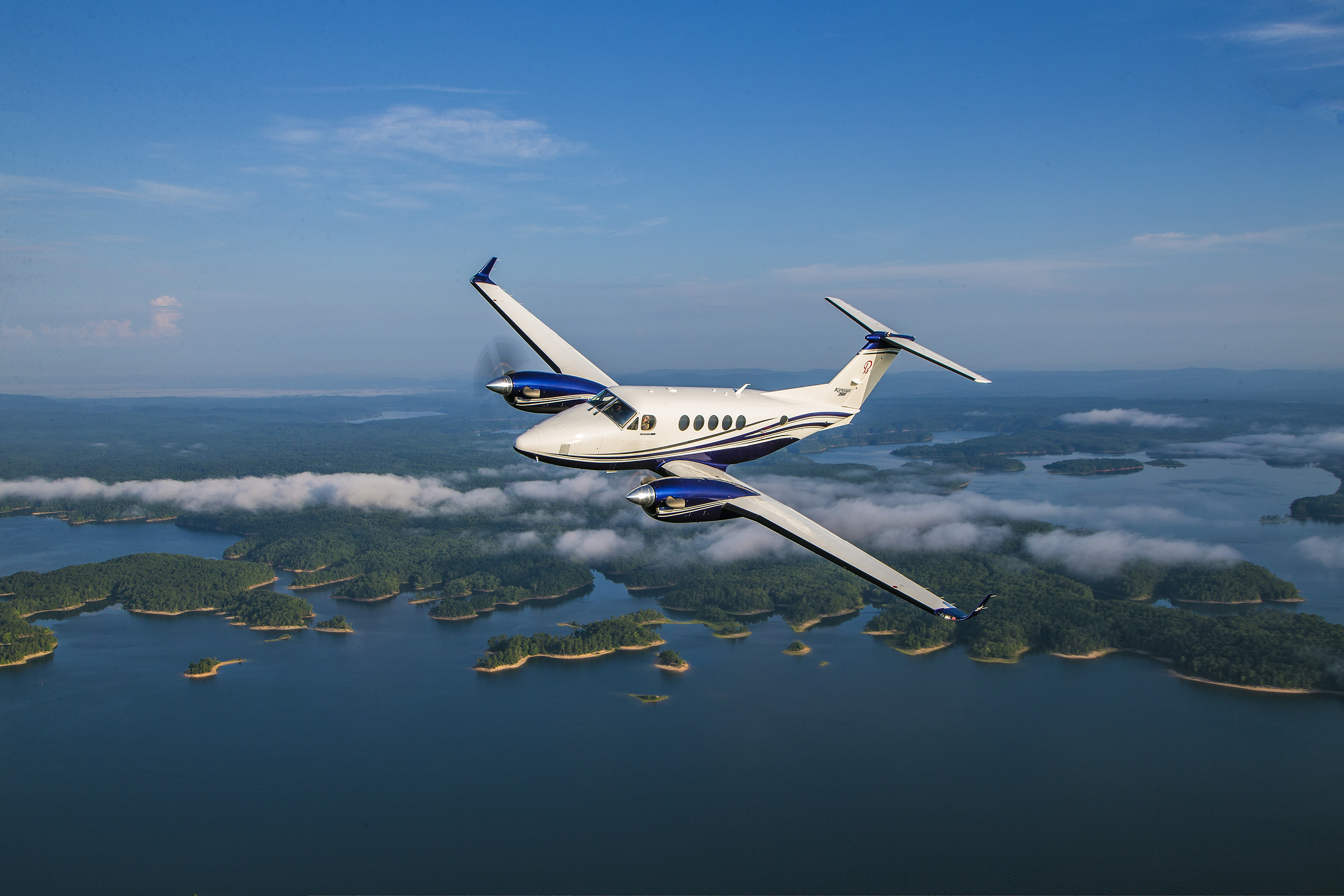 Beechcraft King Air, Free wallpapers, Aircraft images, 2600x1730 HD Desktop