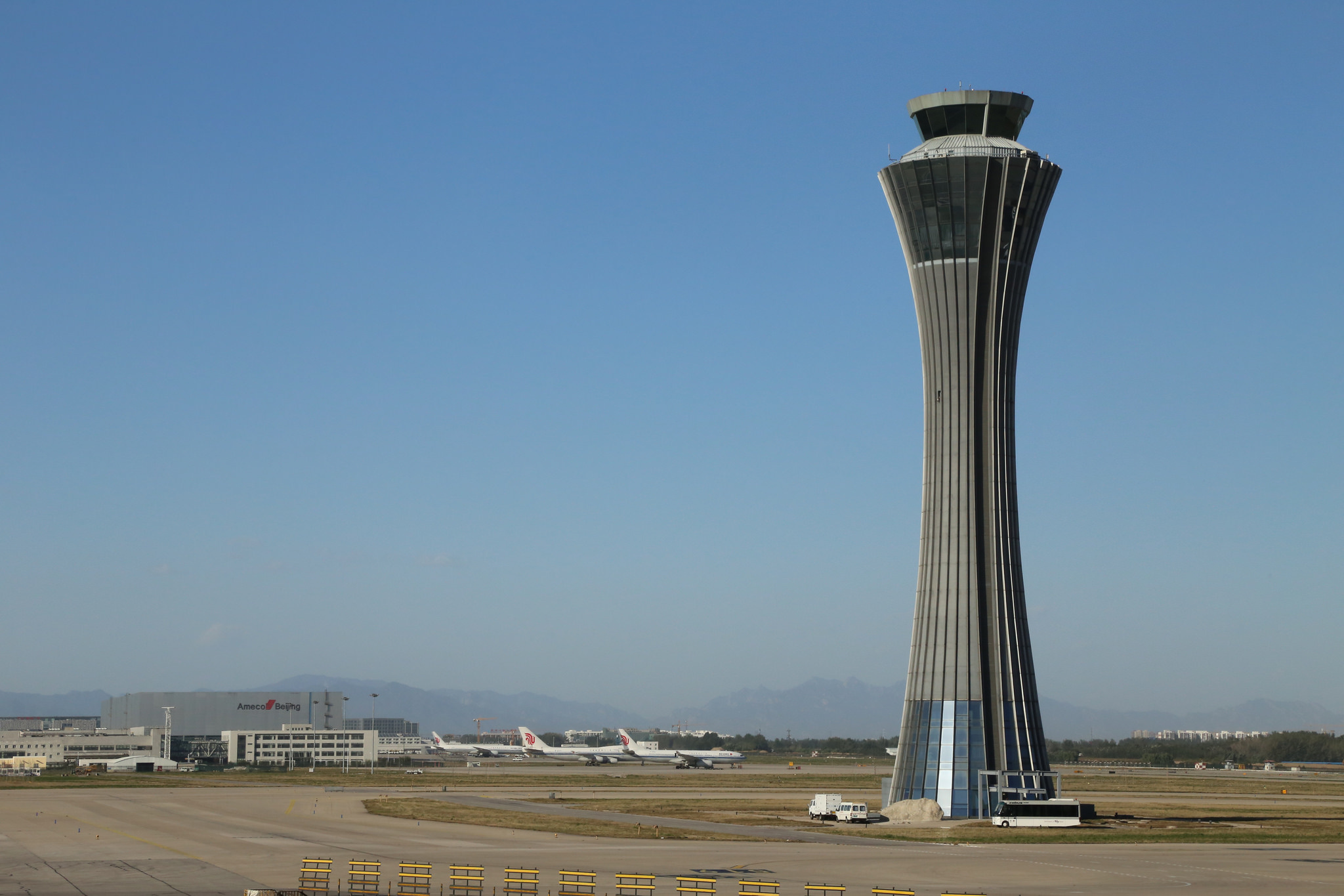 Beijing Capital International Airport, English only policy, air transport news, aviation international news, 2050x1370 HD Desktop