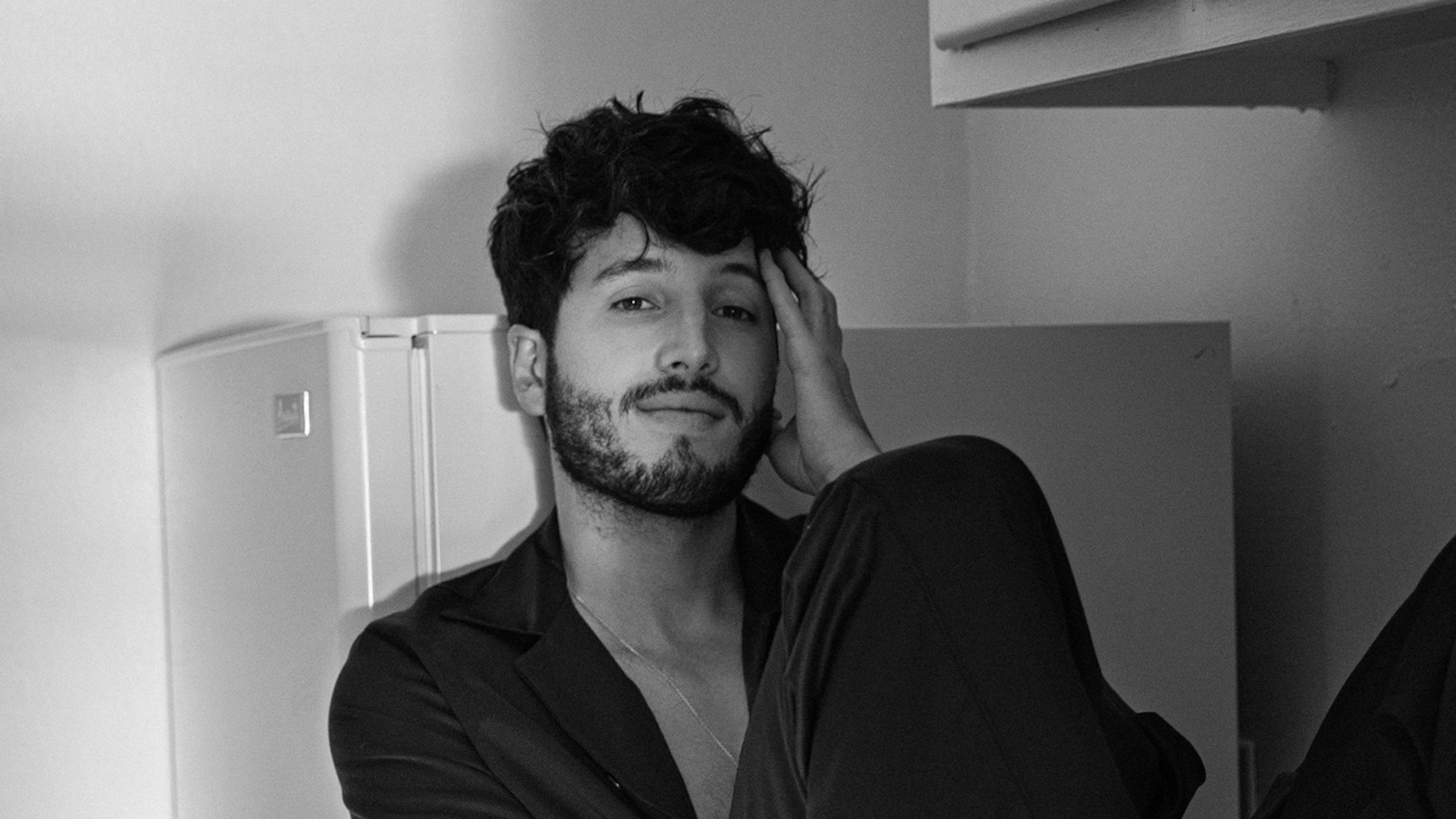 Sebastian Yatra, Latin artist, Musical talent, Sensational performer, 3840x2160 4K Desktop