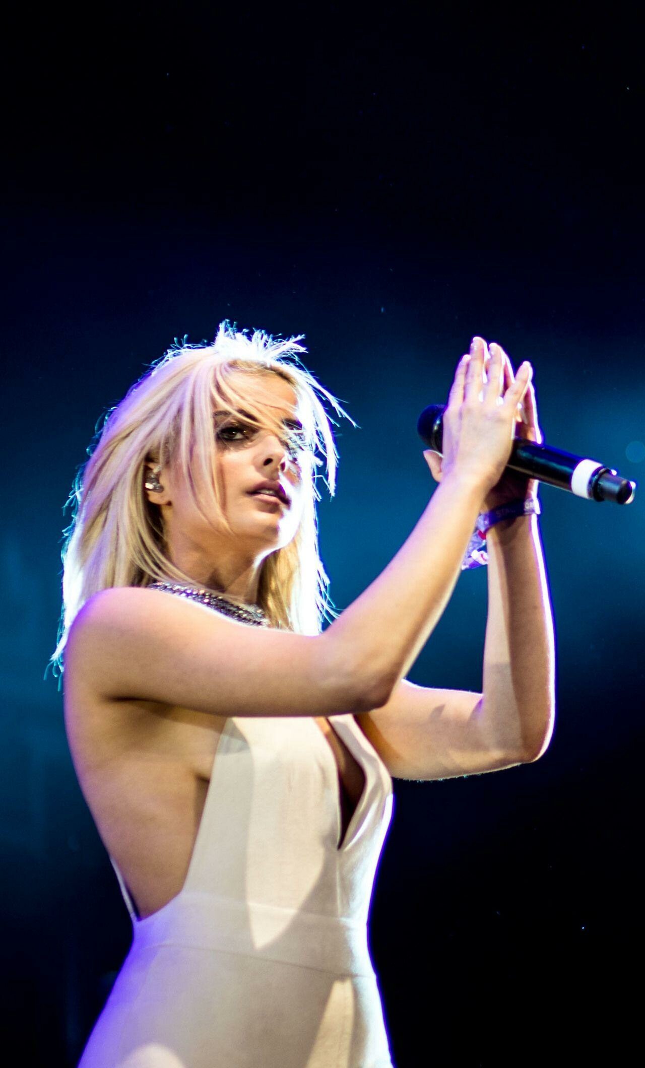 Stagecoach Festival 2016, Bebe Rexha Wallpaper, 1280x2120 HD Phone