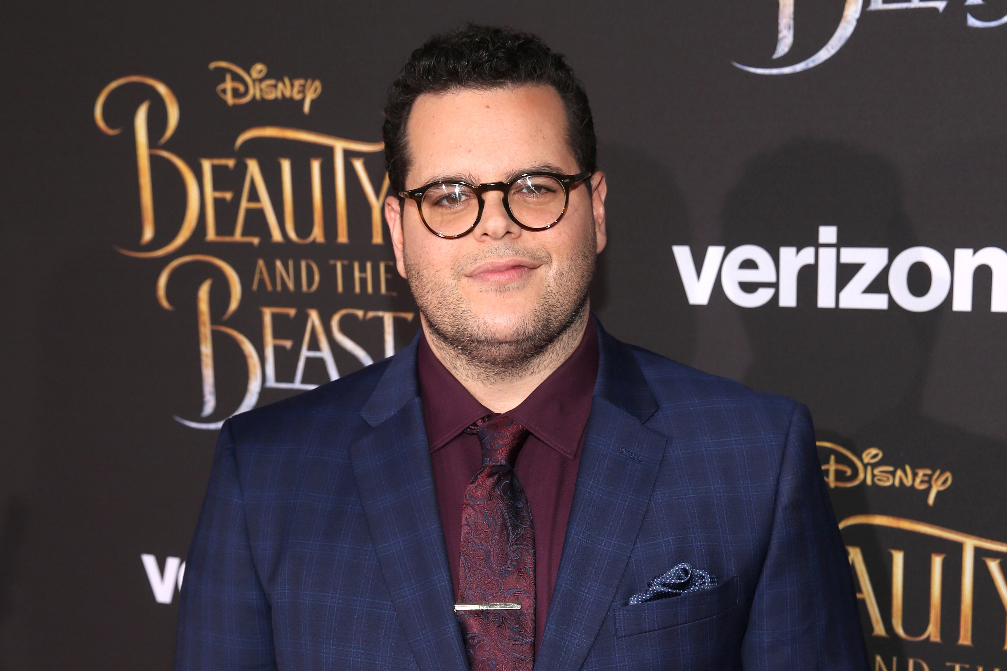 Josh Gad, Movies, Addresses gay character, Beauty and the Beast, 3220x2150 HD Desktop