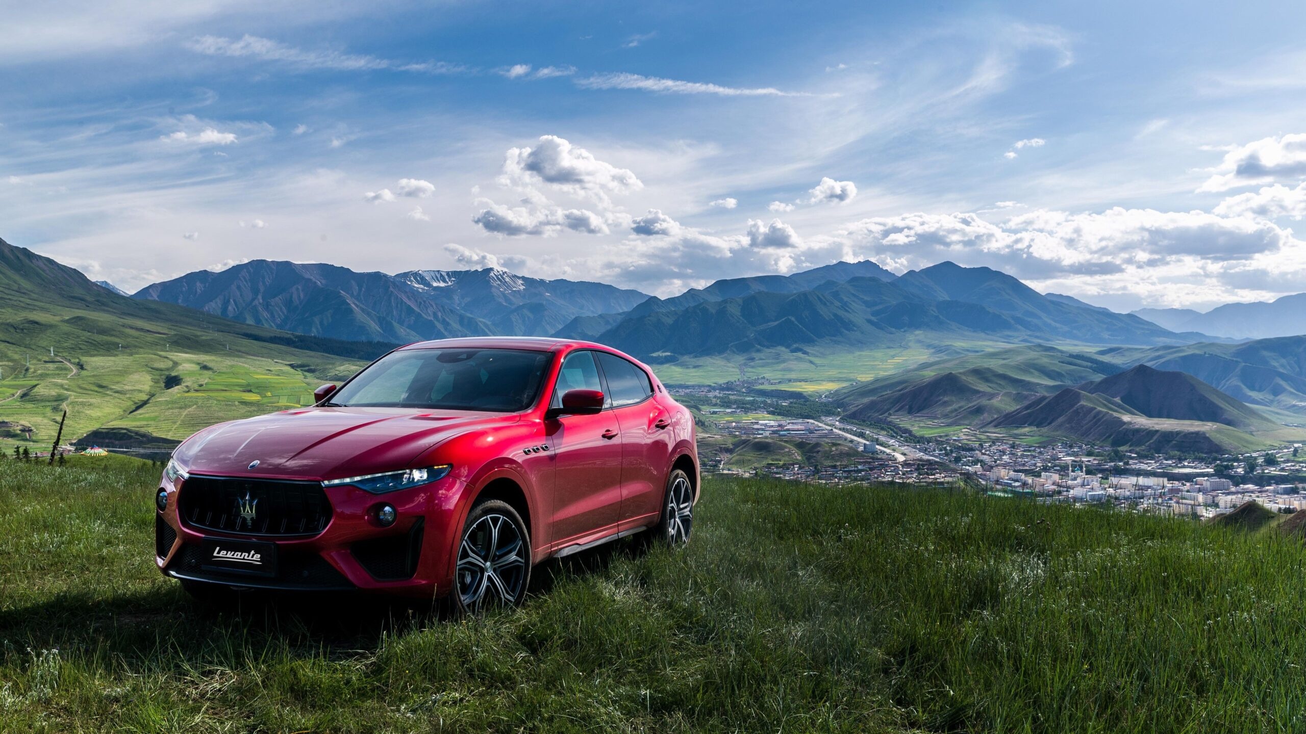 Maserati Levante, Pickootech, Luxury SUV, Stylish design, 2560x1440 HD Desktop