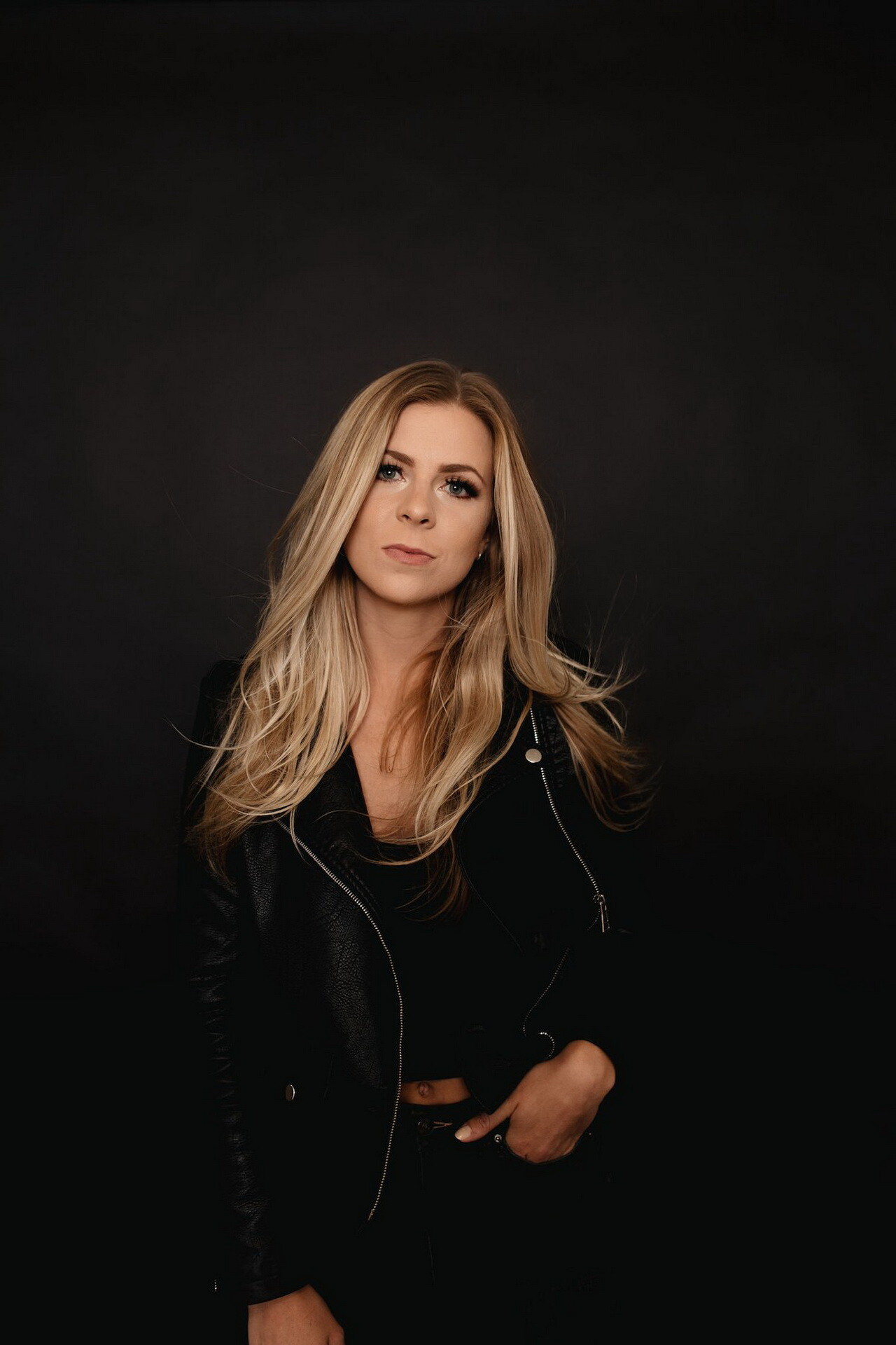 Soulful singer-songwriter, Heartfelt lyrics, Intimate performances, Authentic expression, 1280x1920 HD Phone