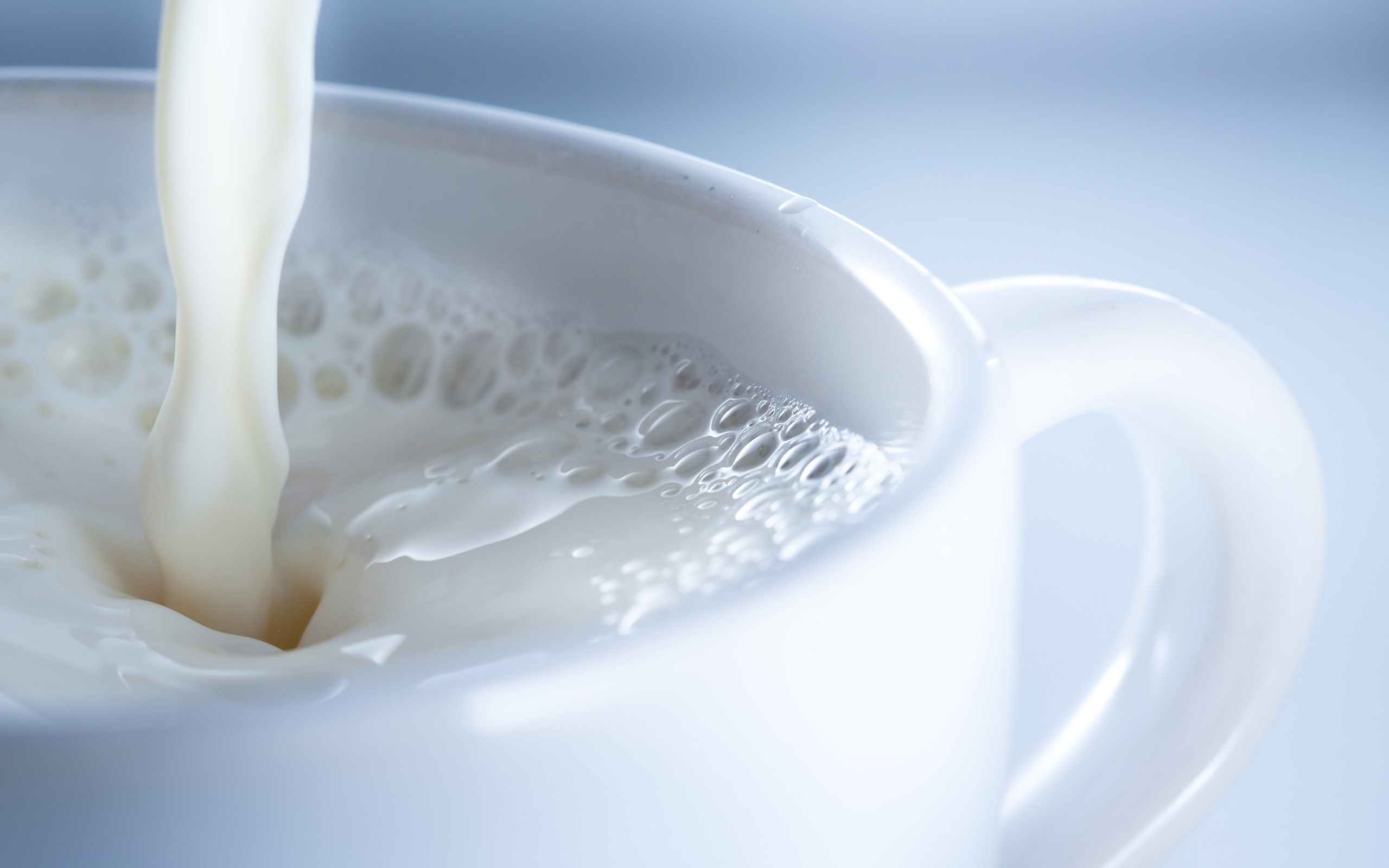 Creamy milk wallpaper, Desktop background, Pouring milk, Milk splash, 2560x1600 HD Desktop