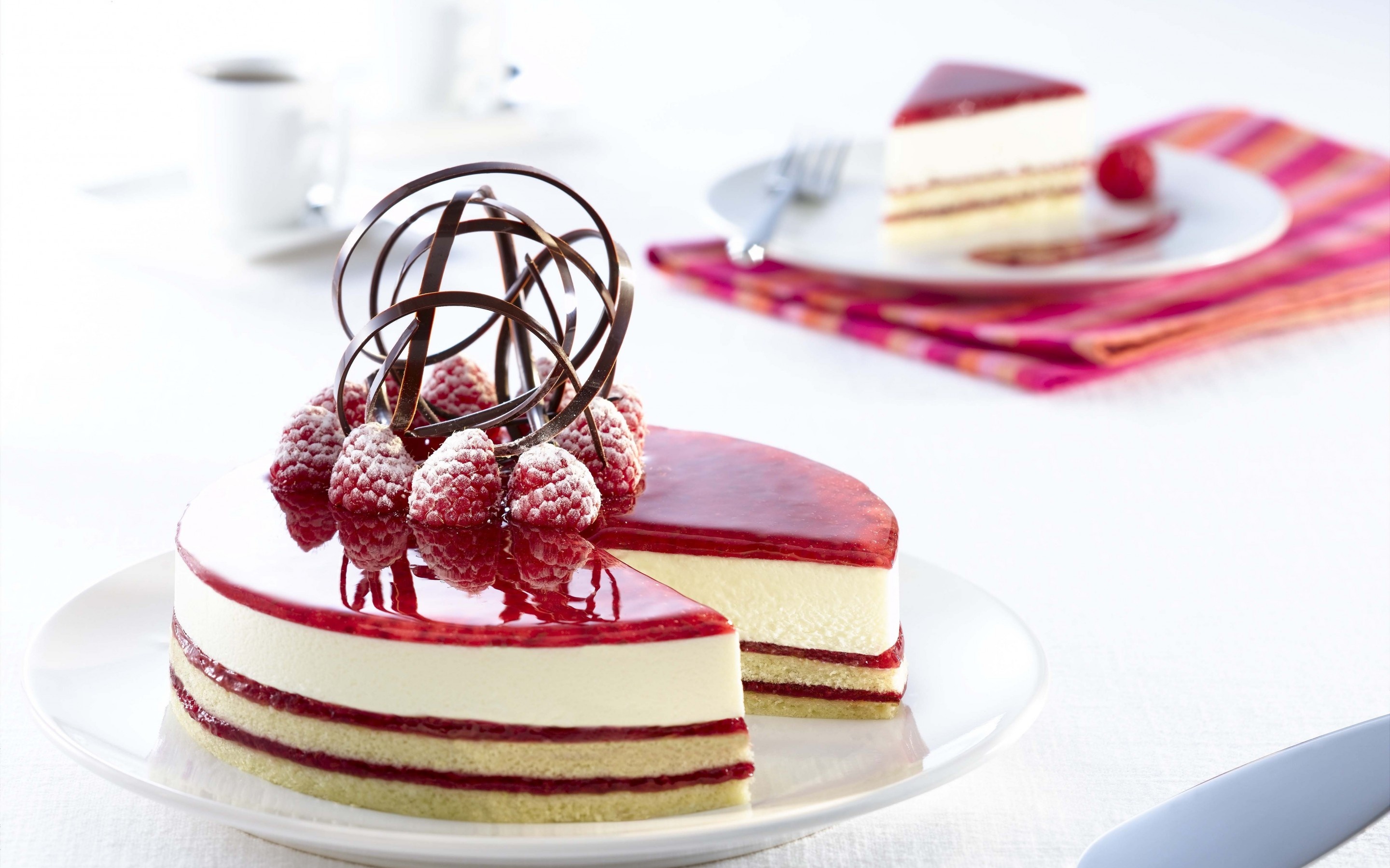 Cake in HD, Beautiful image, Mouth-watering treat, Tempting delight, 2880x1800 HD Desktop