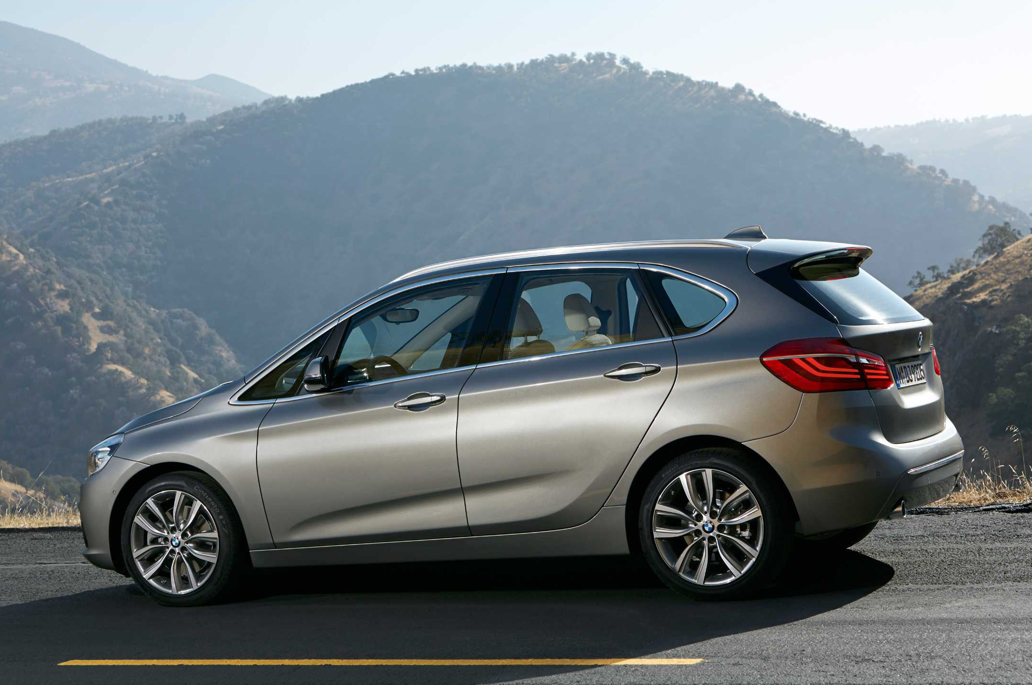 2016 BMW, Active Tourer, Series 2, Automotive Photography, Info and Photos, 2050x1360 HD Desktop