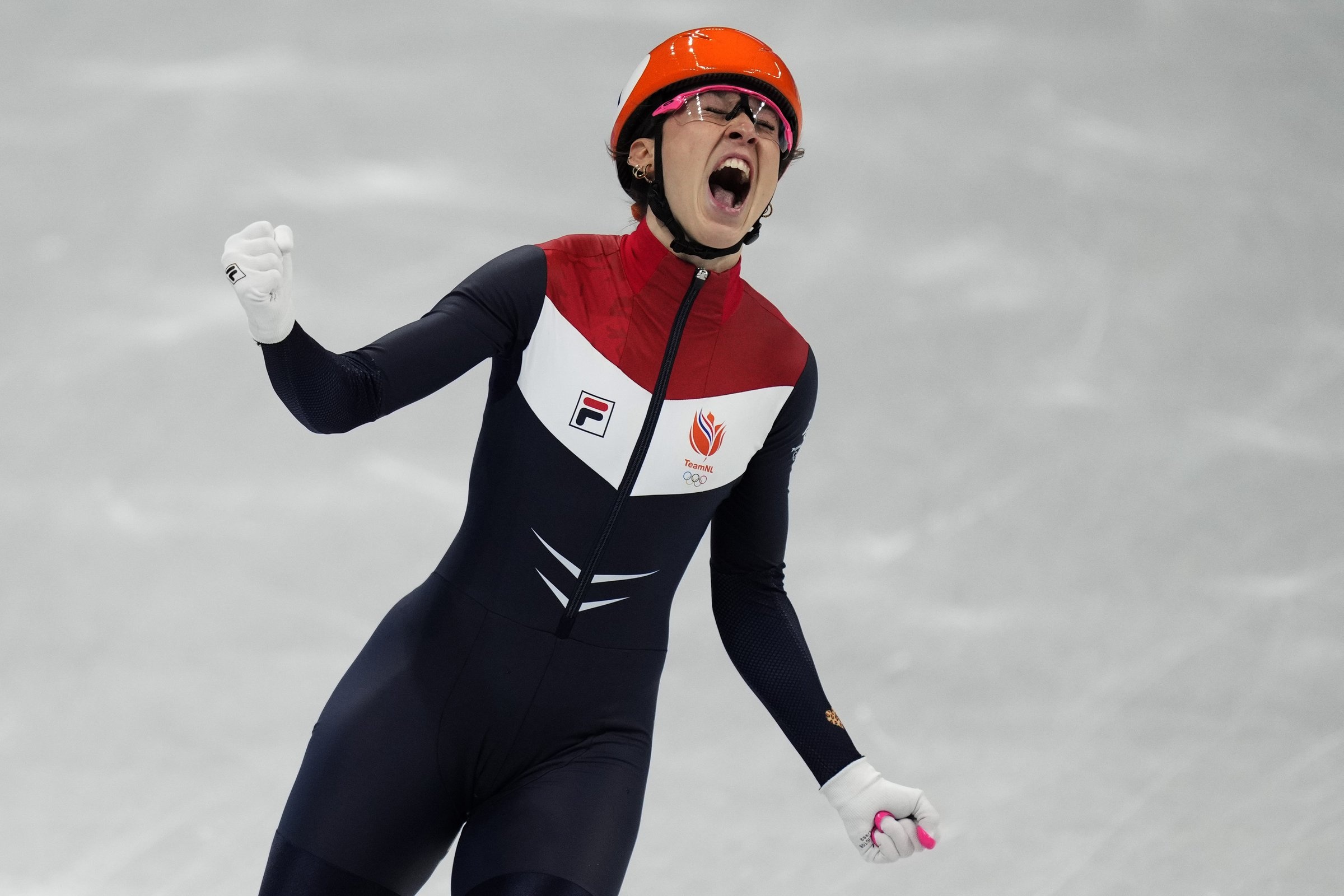 Lim Hyo-jun, Sports, Short track, Gold, 2400x1600 HD Desktop