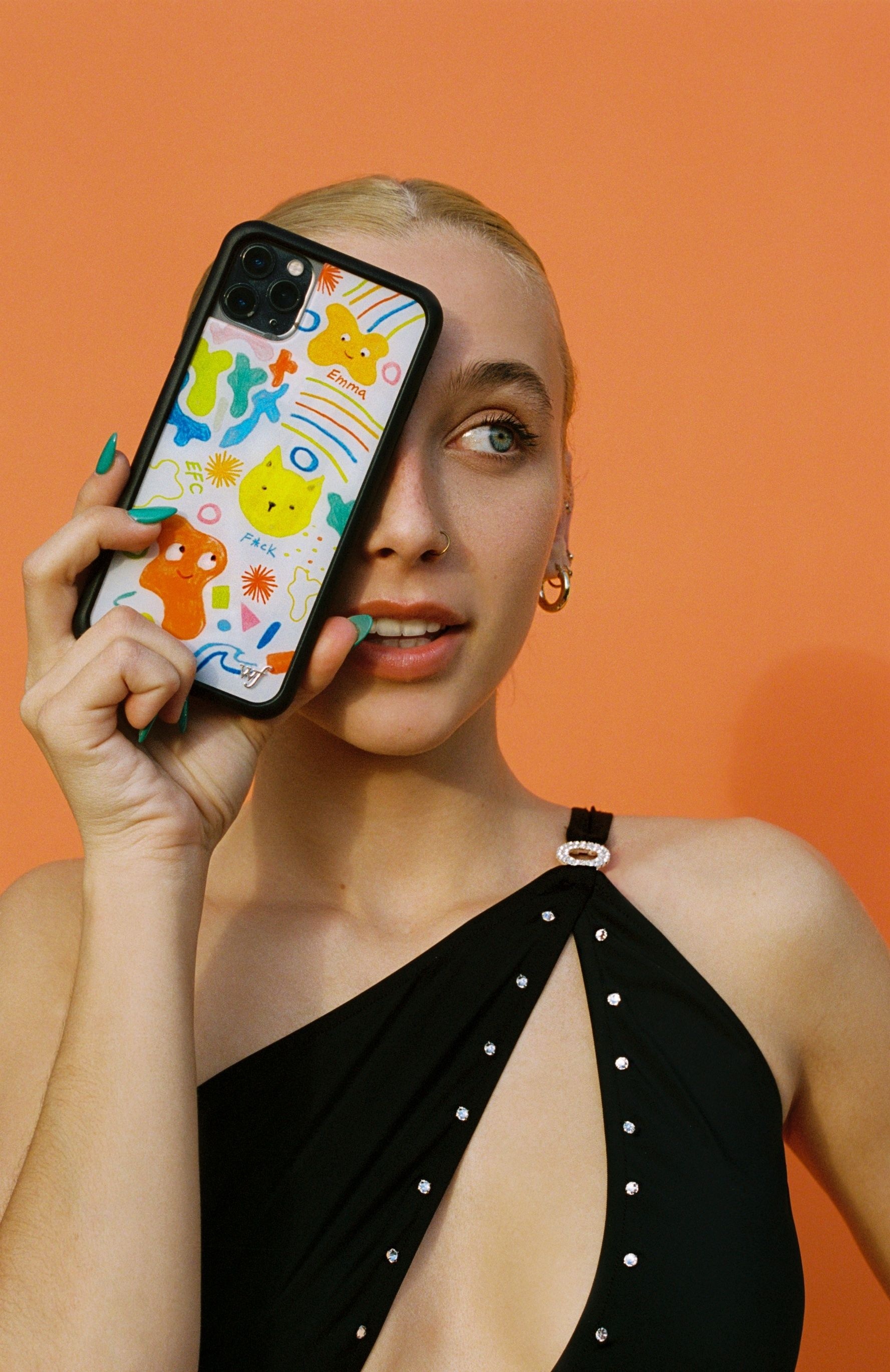 Emma Chamberlain, Wildflower cases, iPhone fashion, 1780x2740 HD Phone