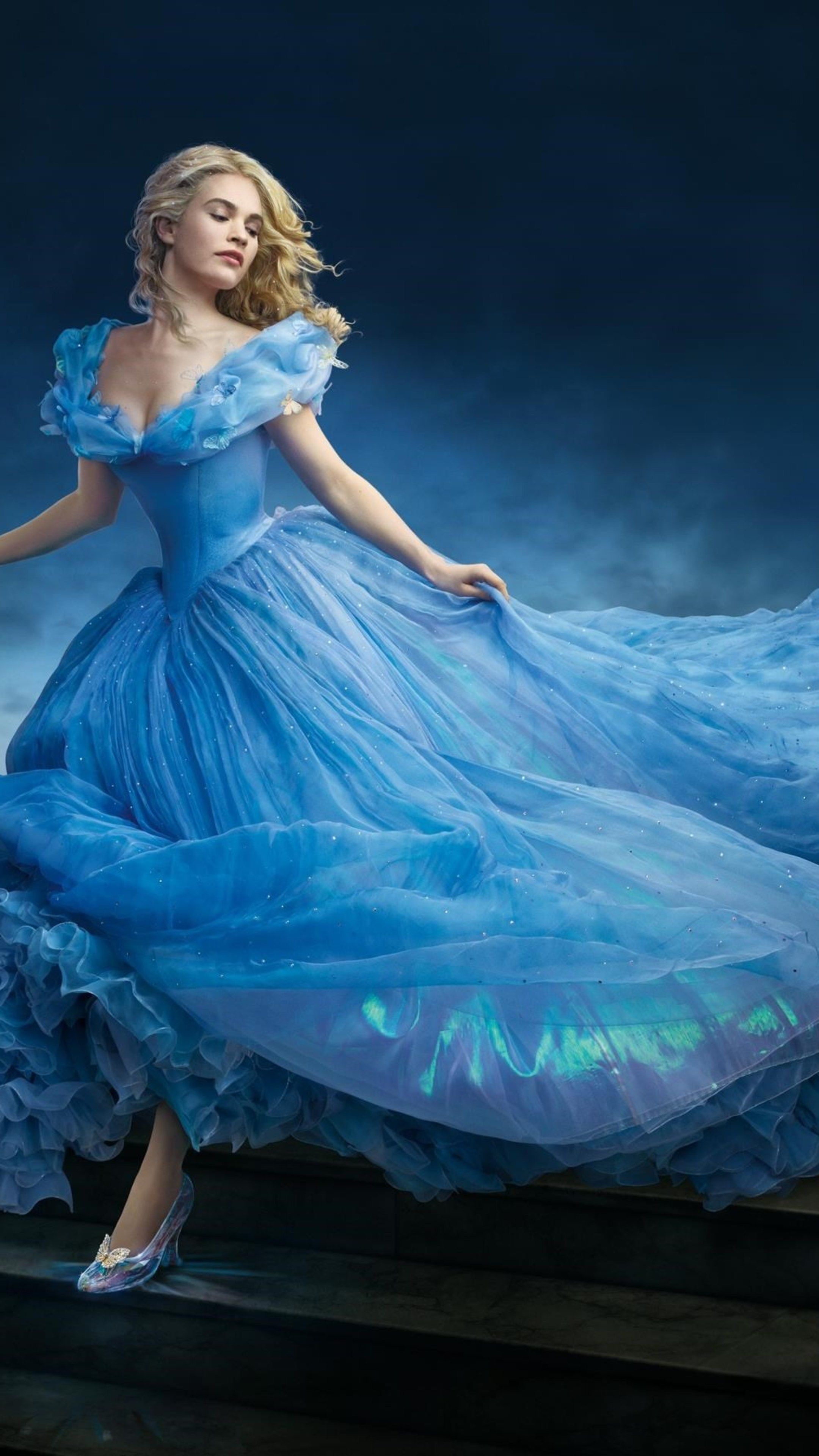 Lily James Cinderella Wallpapers 20 Images WallpaperCat Lily James Cinderella Wallpapers 20 Images WallpaperCat