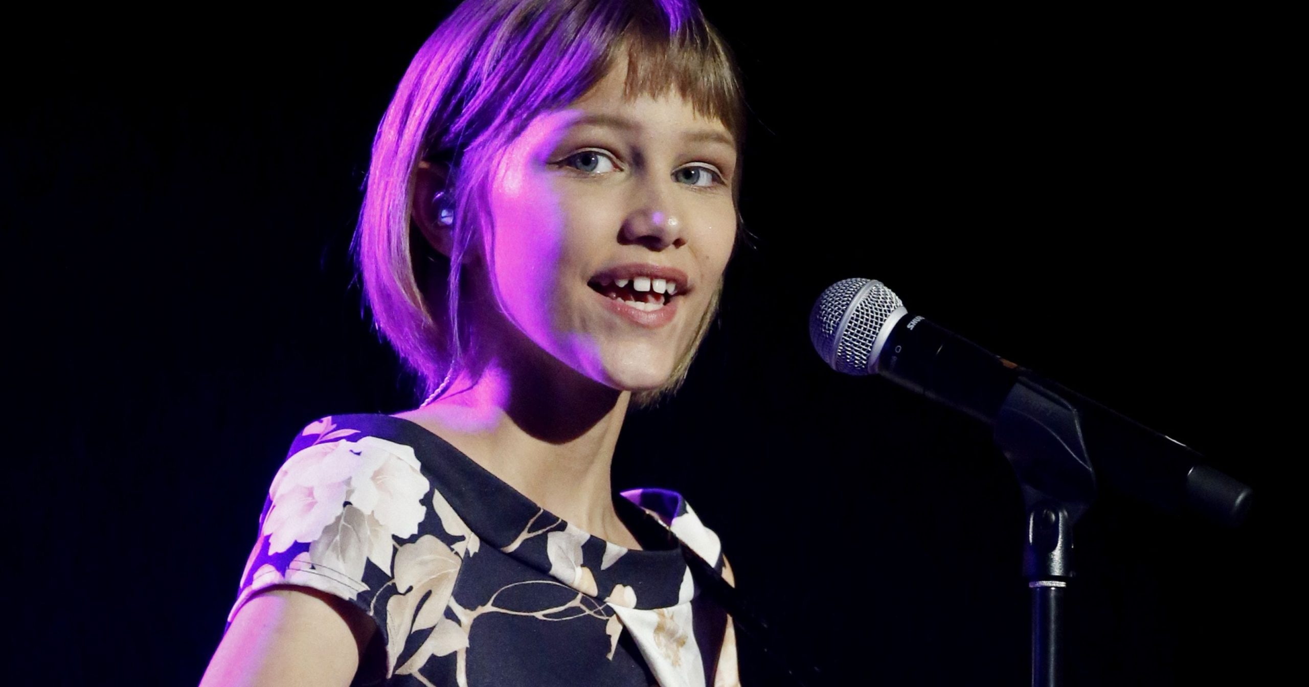 Grace VanderWaal, Wealthy musician, Success story, Inspiring quotes, 2560x1350 HD Desktop