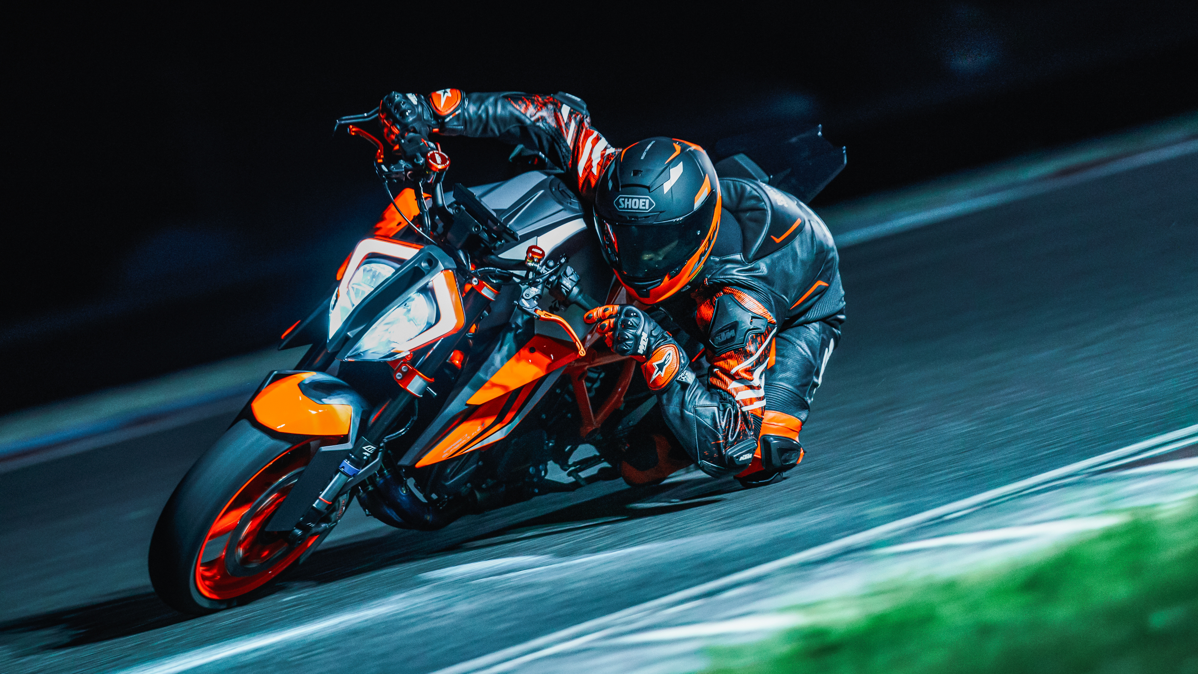 KTM 1290 Super Duke, Refined engineering, Powerful performance, Cutting-edge design, 3840x2160 4K Desktop