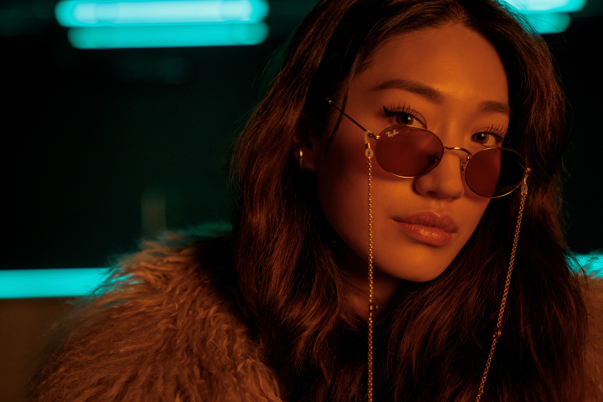 Peggy Gou, Sunglasses style, Fashion statement, Canerofset, 2000x1340 HD Desktop