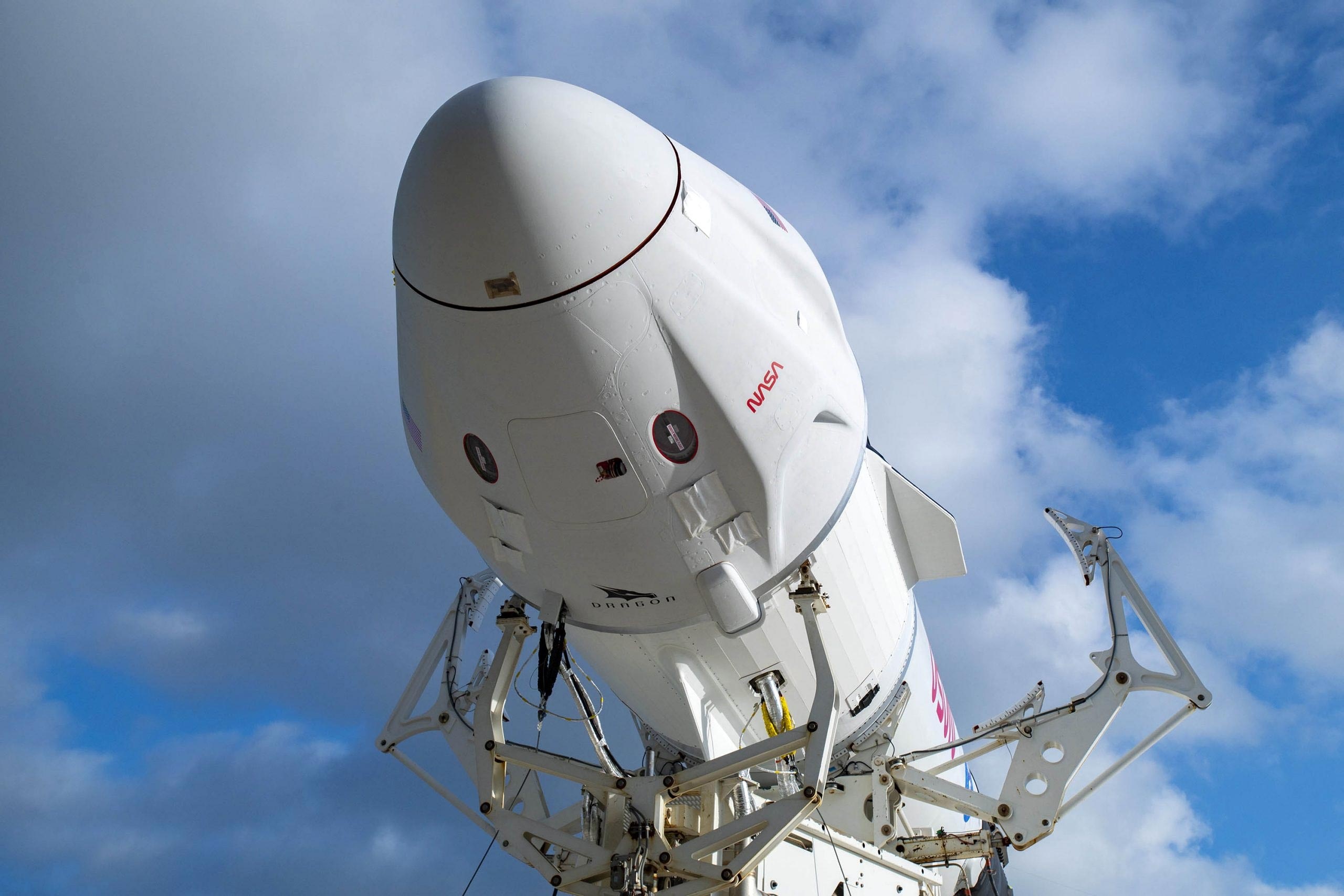 SpaceX Dragon Freedom, Falcon 9 rocket, NASA crew launch, 2560x1710 HD Desktop