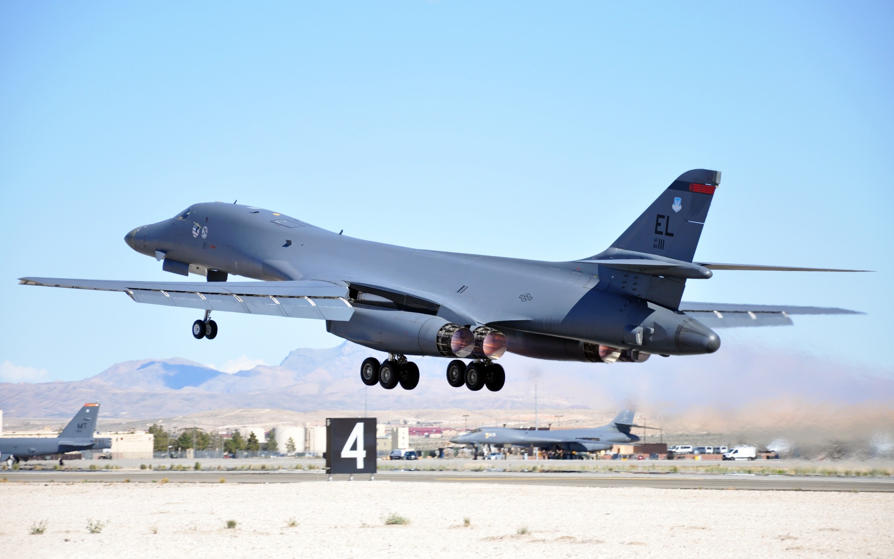 Rockwell B-1 Lancer, Download Wallpapers, Supersonic Bomber, Takeoff, 2880x1800 HD Desktop