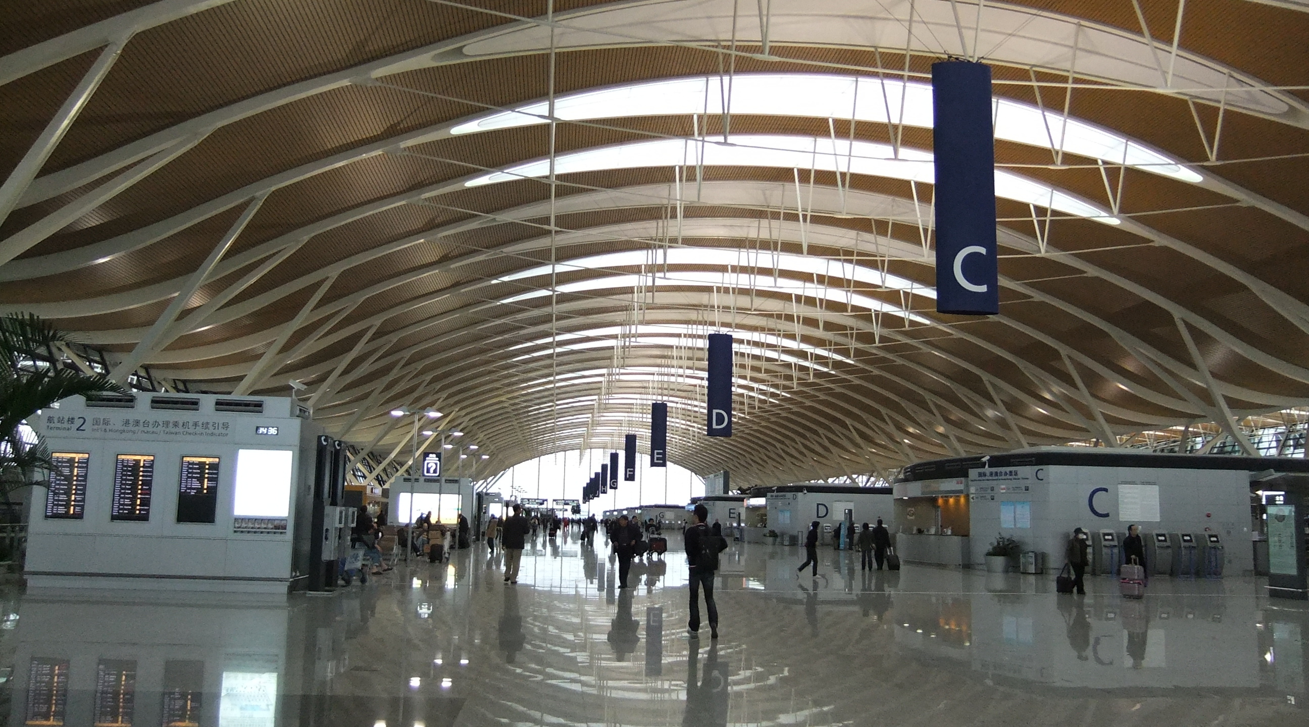 Pudong International Airport, Shanghai airport wallpapers, Thousand wonders, Shanghai attractions, 2600x1440 HD Desktop