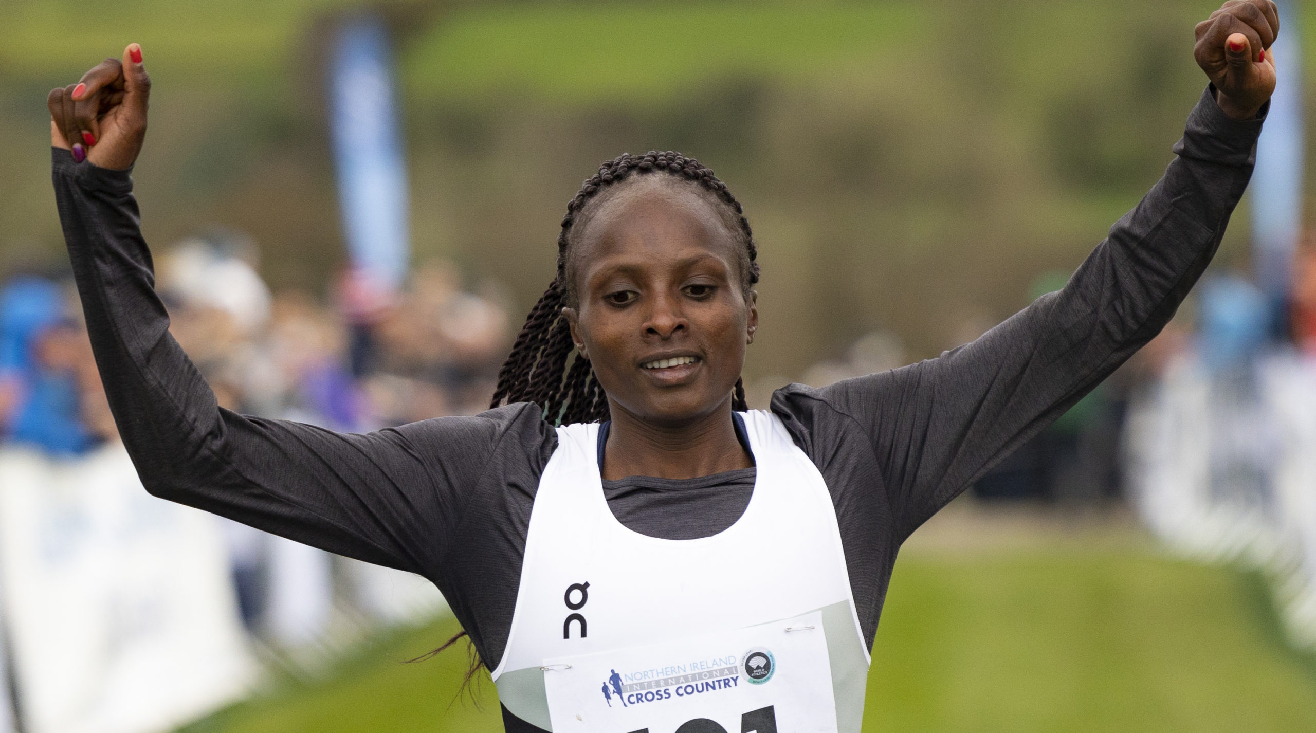 Hellen Obiri, Joining the On Athletics Club, 2560x1430 HD Desktop