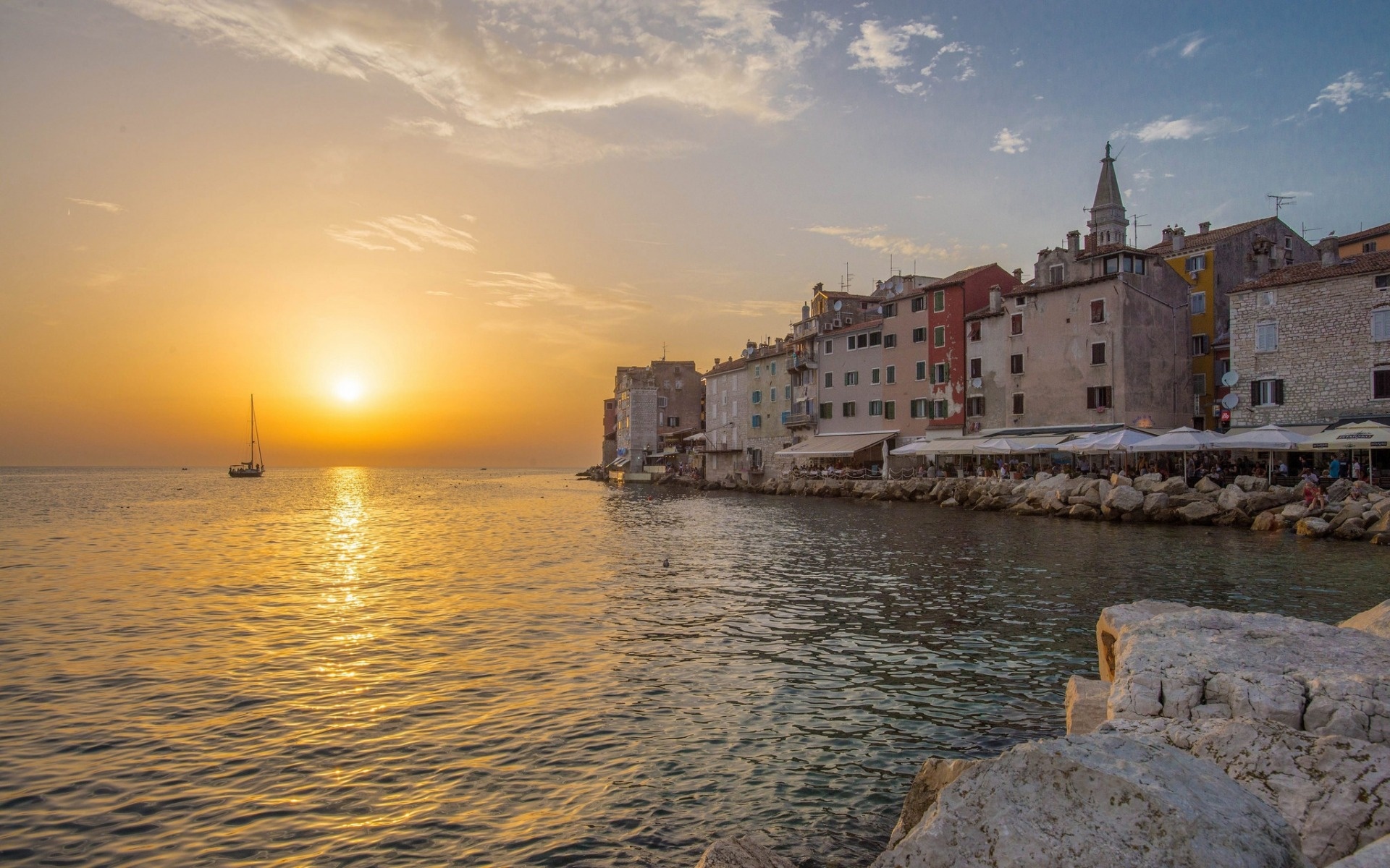 Adriatic Sea, Rovinj's sunset beauty, Waves crashing, Croatian vibes, 1920x1200 HD Desktop