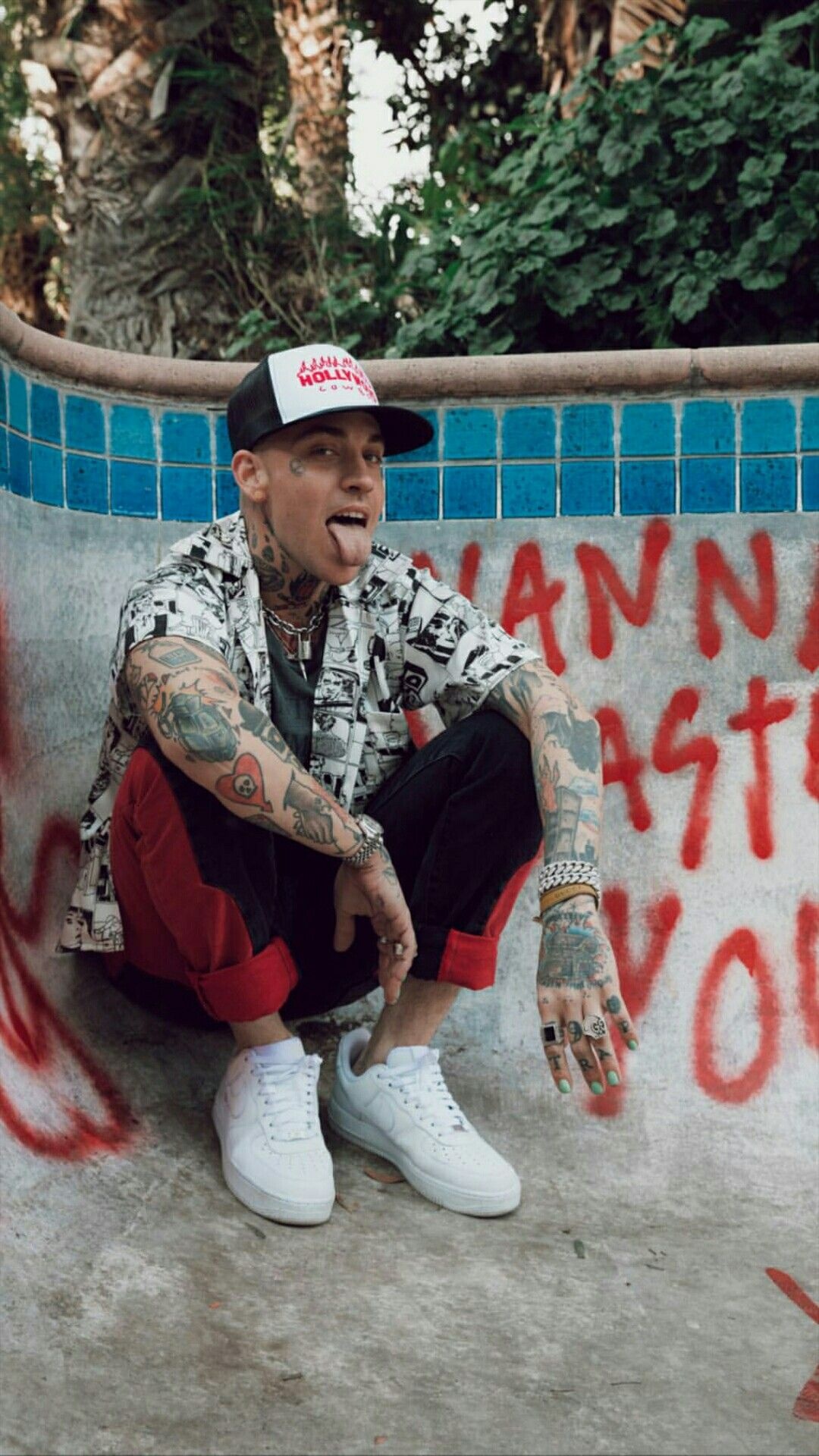 Blackbear, Cantores gangster, Menina fsico masculino, 1080x1920 Full HD Phone