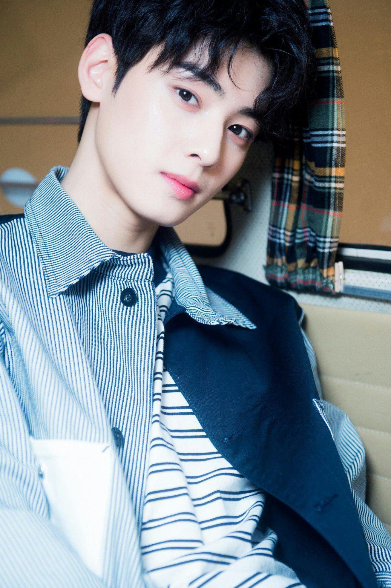 Astro band, Eun Woo wallpapers, Stunning visuals, 1370x2050 HD Phone