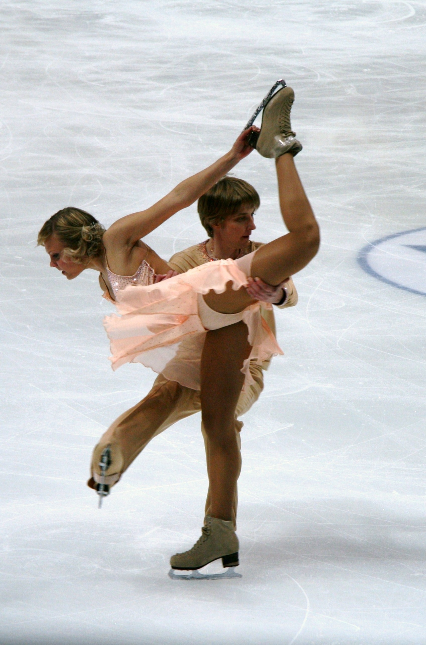 Ice Dancing, Winter sport, Performance, Figure skating, 1700x2570 HD Phone