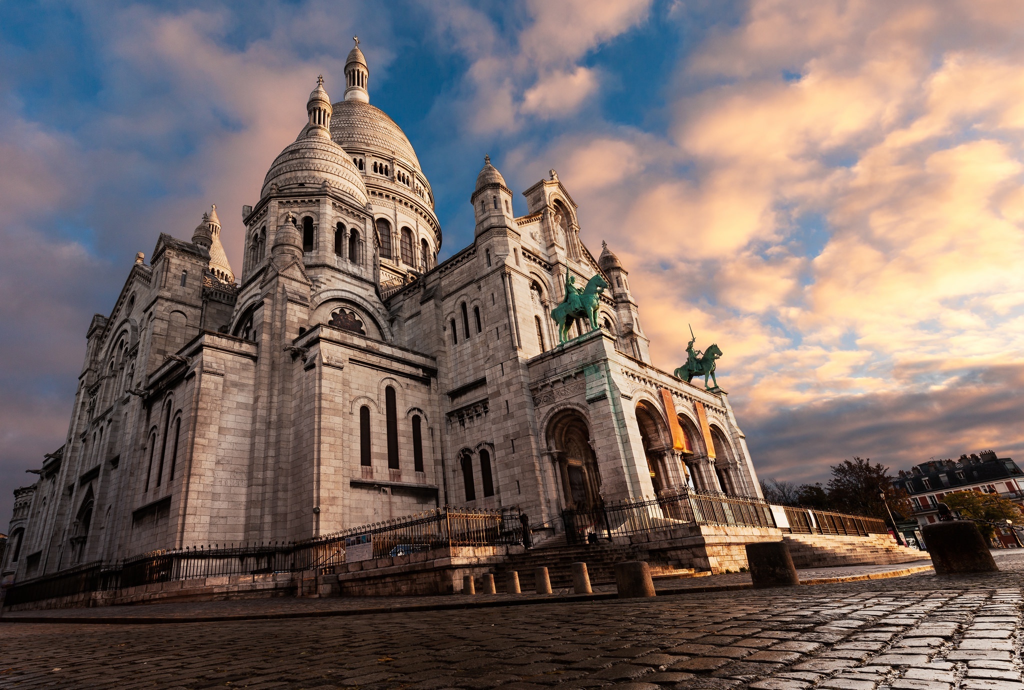 Sacre Coeur HD wallpaper, Parisian background, Beautiful views, Architectural marvel, 2050x1380 HD Desktop