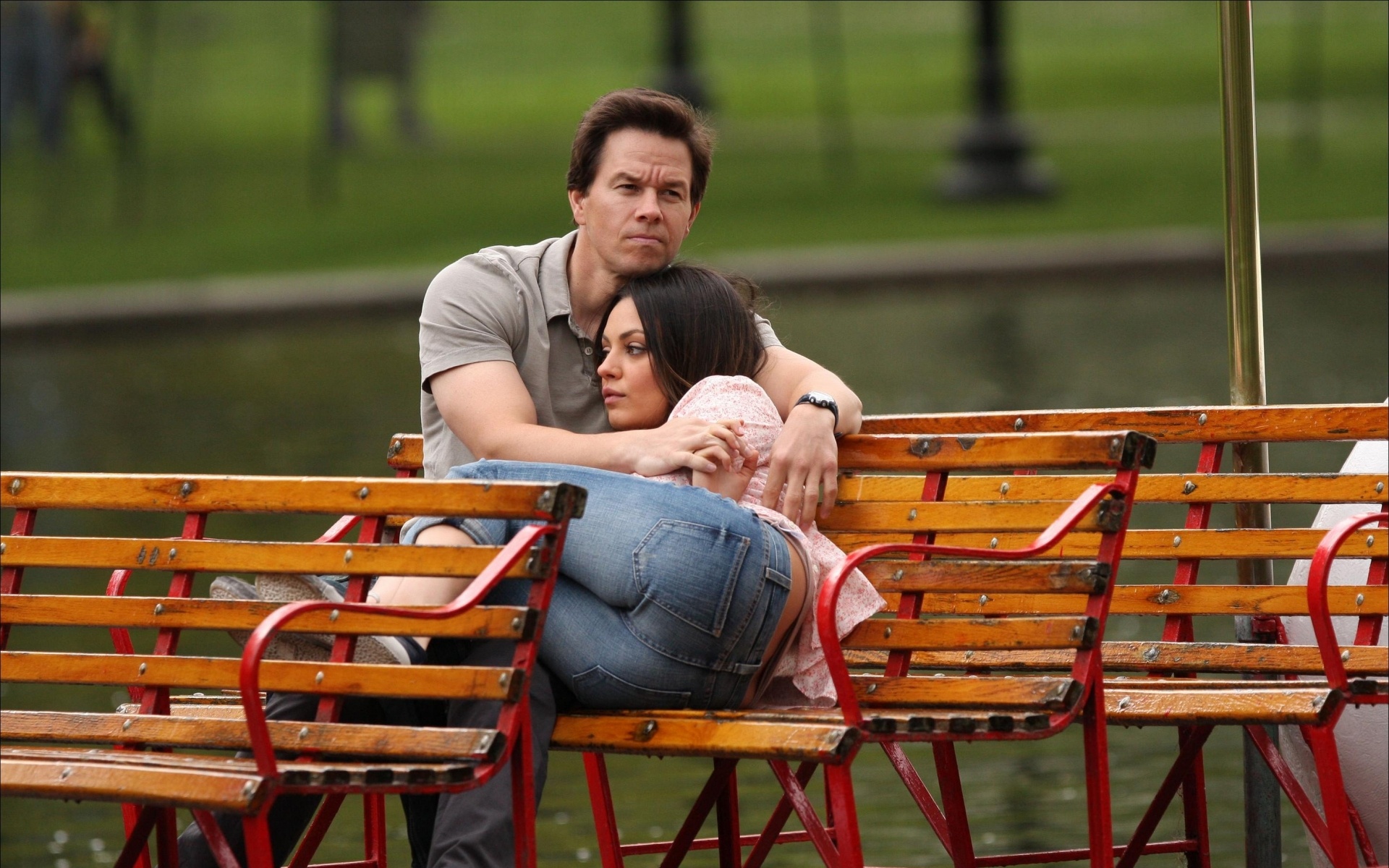 Mark Wahlberg, Mila Kunis, Actress, Bench, 1920x1200 HD Desktop