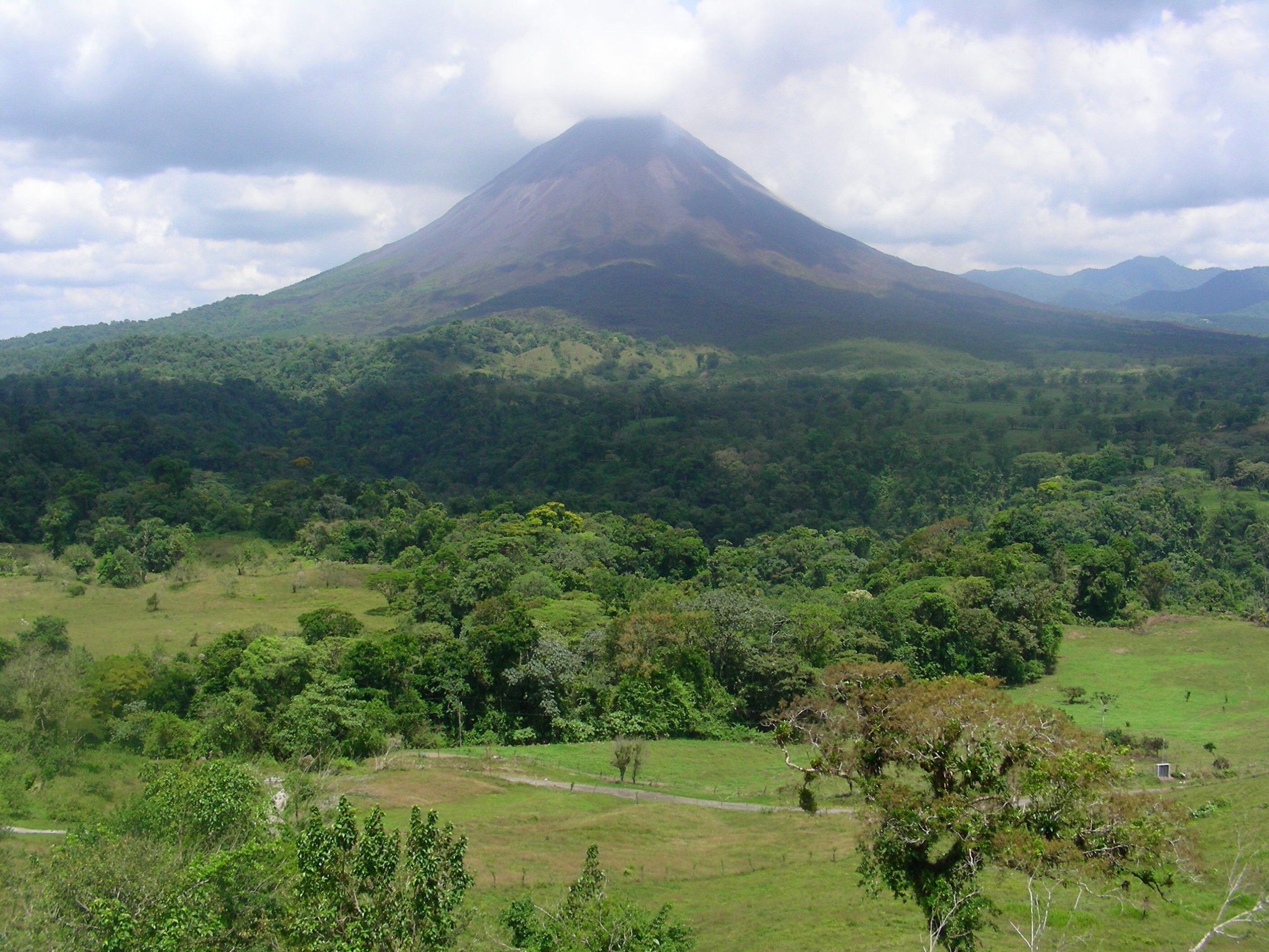 Costa Rica, 4K HD wallpapers, Exotic caves, Hidden wonders, 2800x2100 HD Desktop