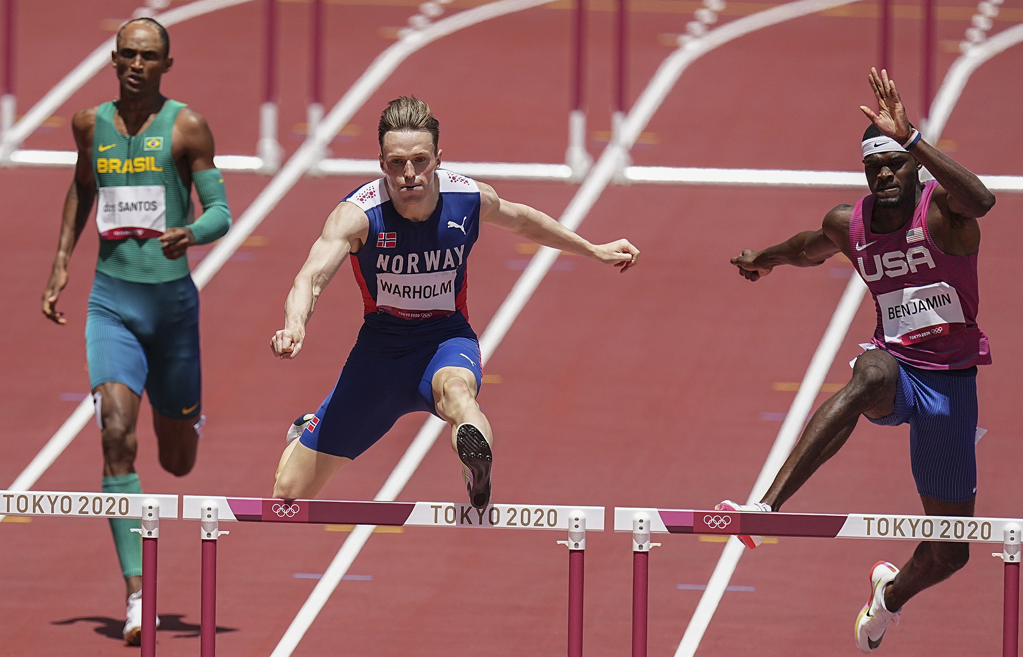 Rai Benjamin, Simone Biles comeback, Top track athletes, MEAWW, 2000x1290 HD Desktop