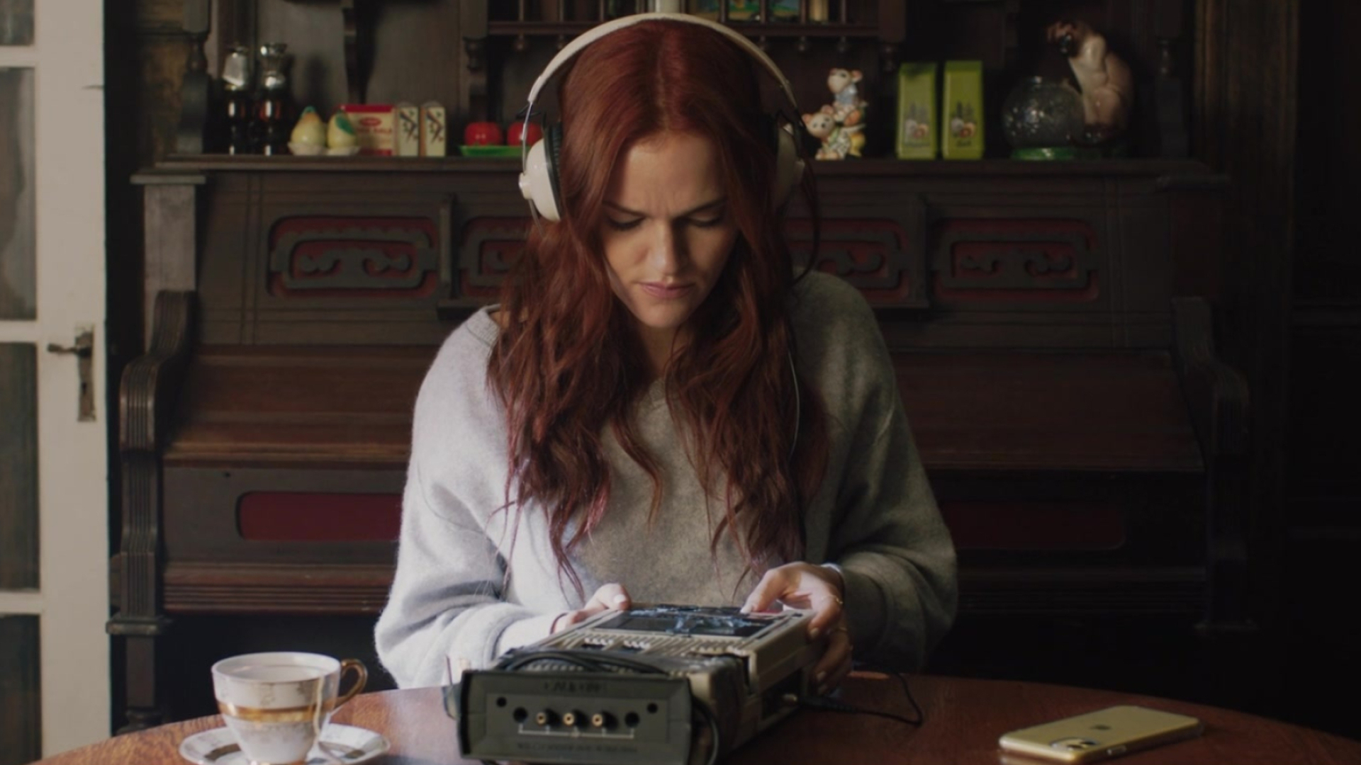 The Ultimate Playlist of Noise, Apple iPhone, Madeline Brewer, 1920x1080 Full HD Desktop