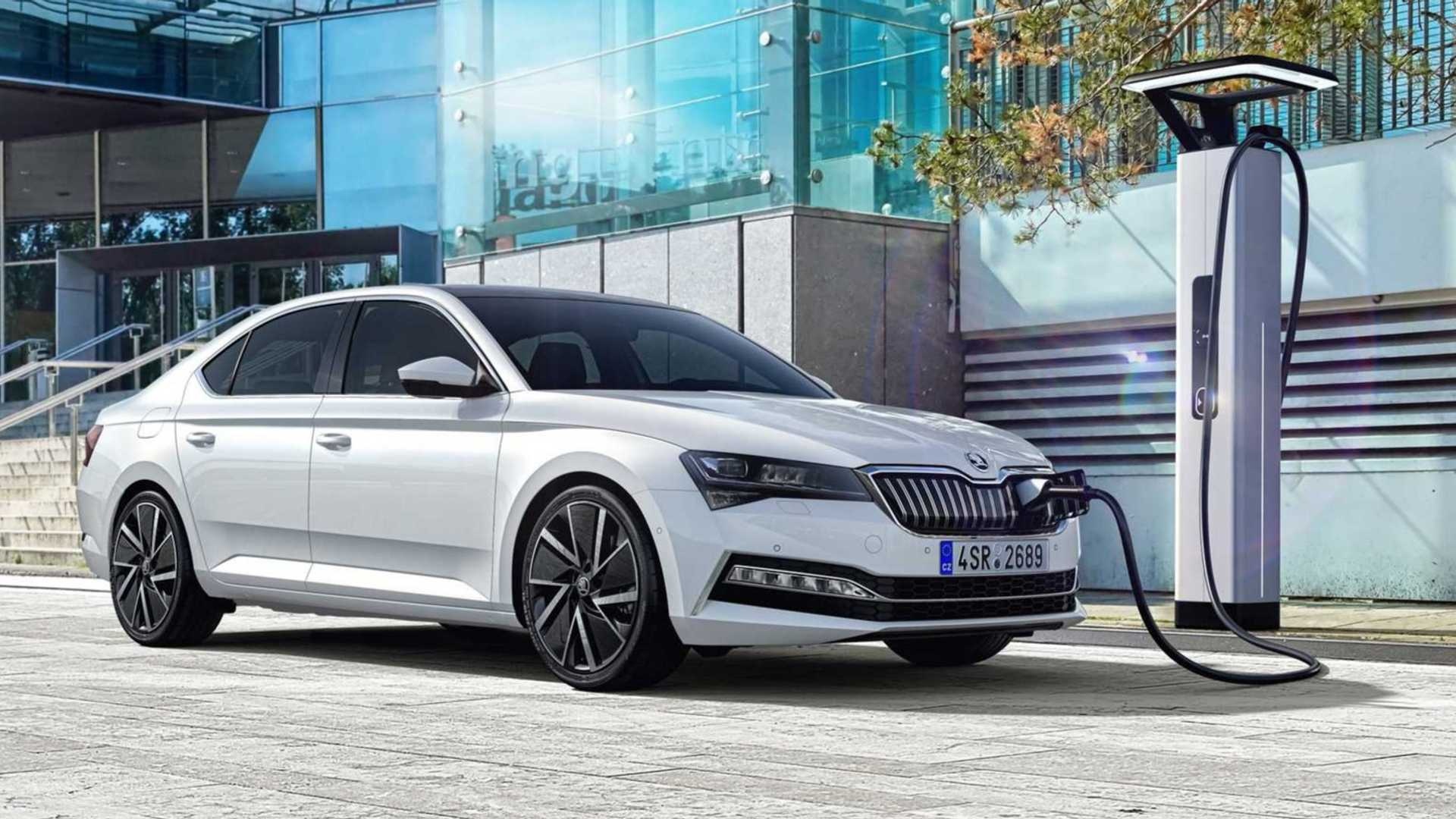 Skoda Superb, Plug-in hybrid version, Euro pricing, Fuel-efficient, 1920x1080 Full HD Desktop