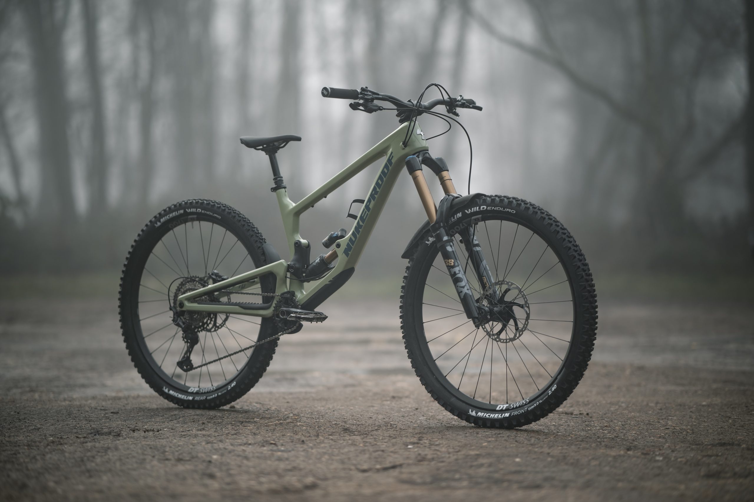 Best enduro mountain bikes, Rated by experts, 2560x1710 HD Desktop