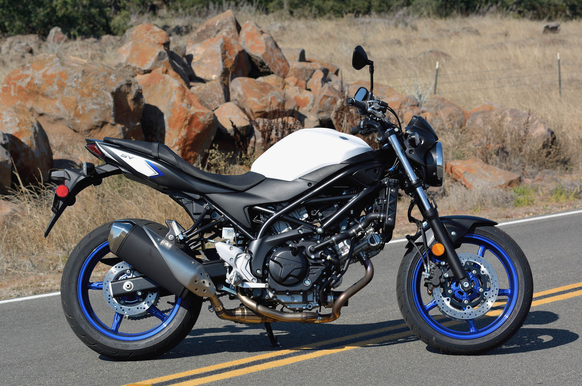 Suzuki SV650, Test ride review, Impressive performance, Smooth handling, 1920x1280 HD Desktop