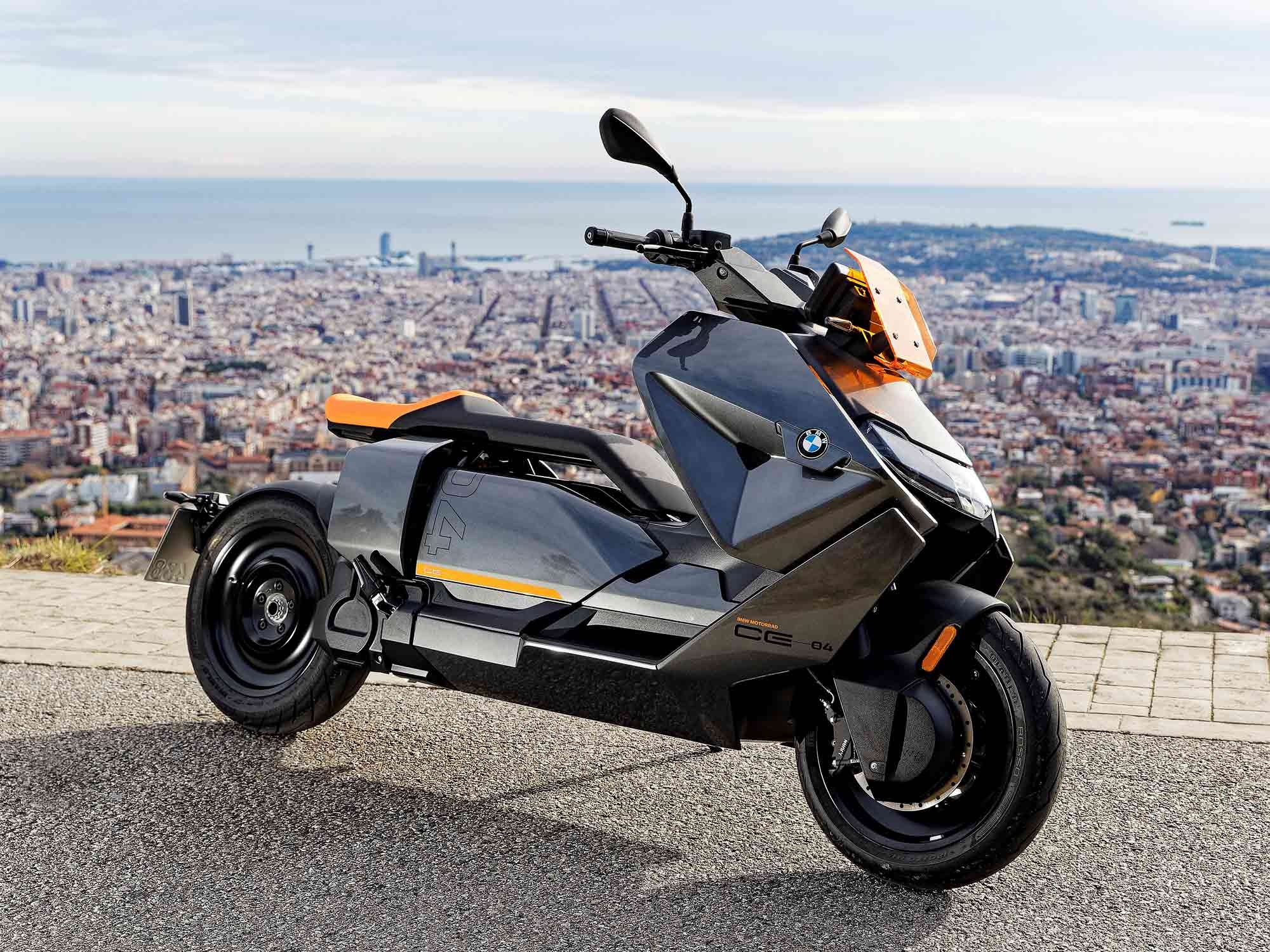 BMW CE 04, 2022, Electric Scooter, 2000x1500 HD Desktop