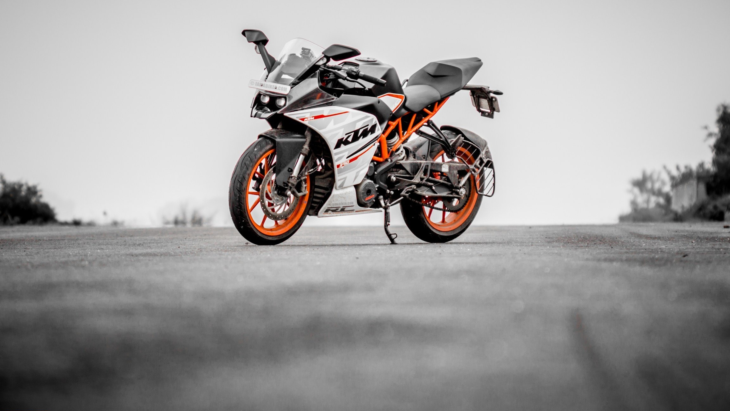RC 390 on Road, KTM RC Wallpaper, 2560x1440 HD Desktop