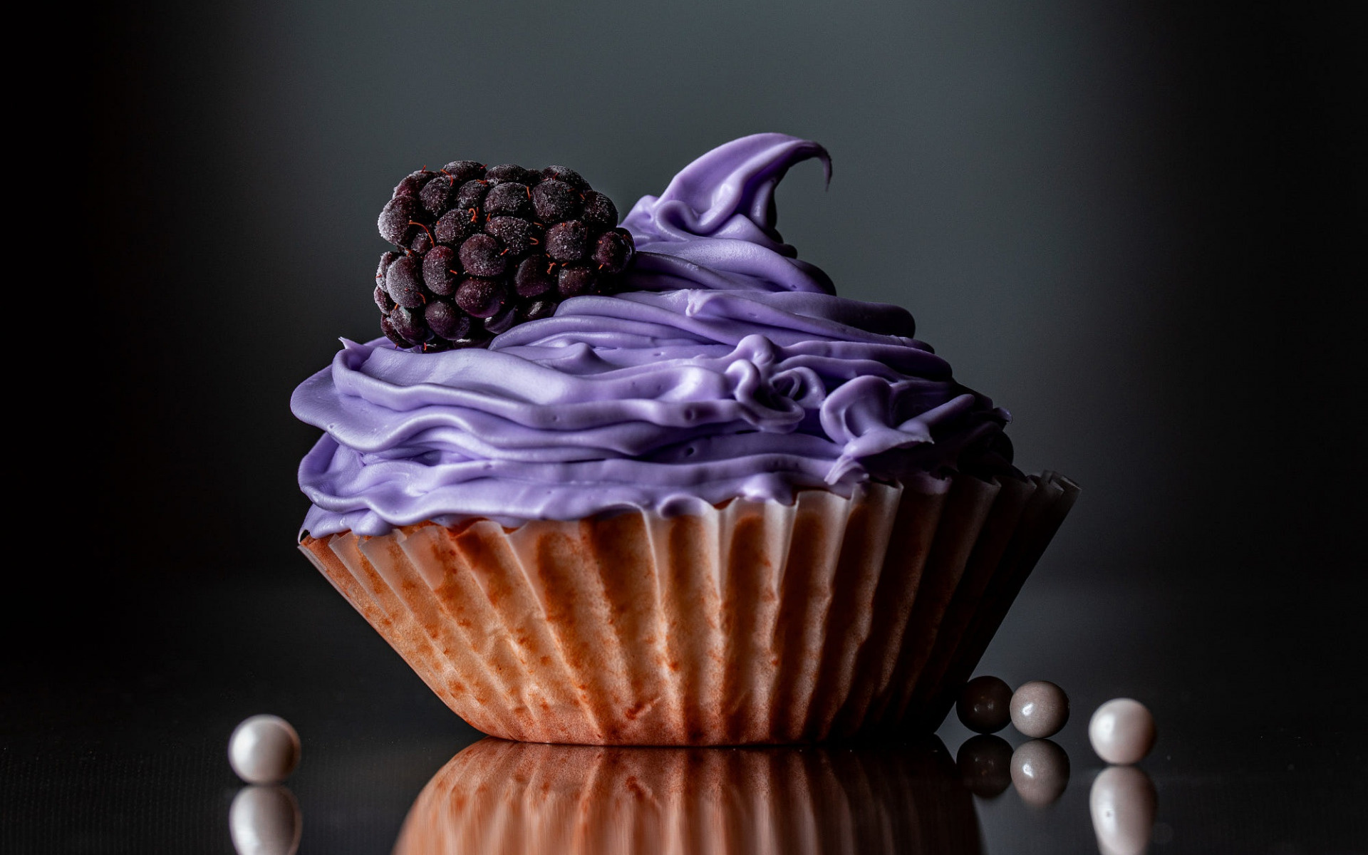 Blackberry, Cupcakes Wallpaper, 1920x1200 HD Desktop